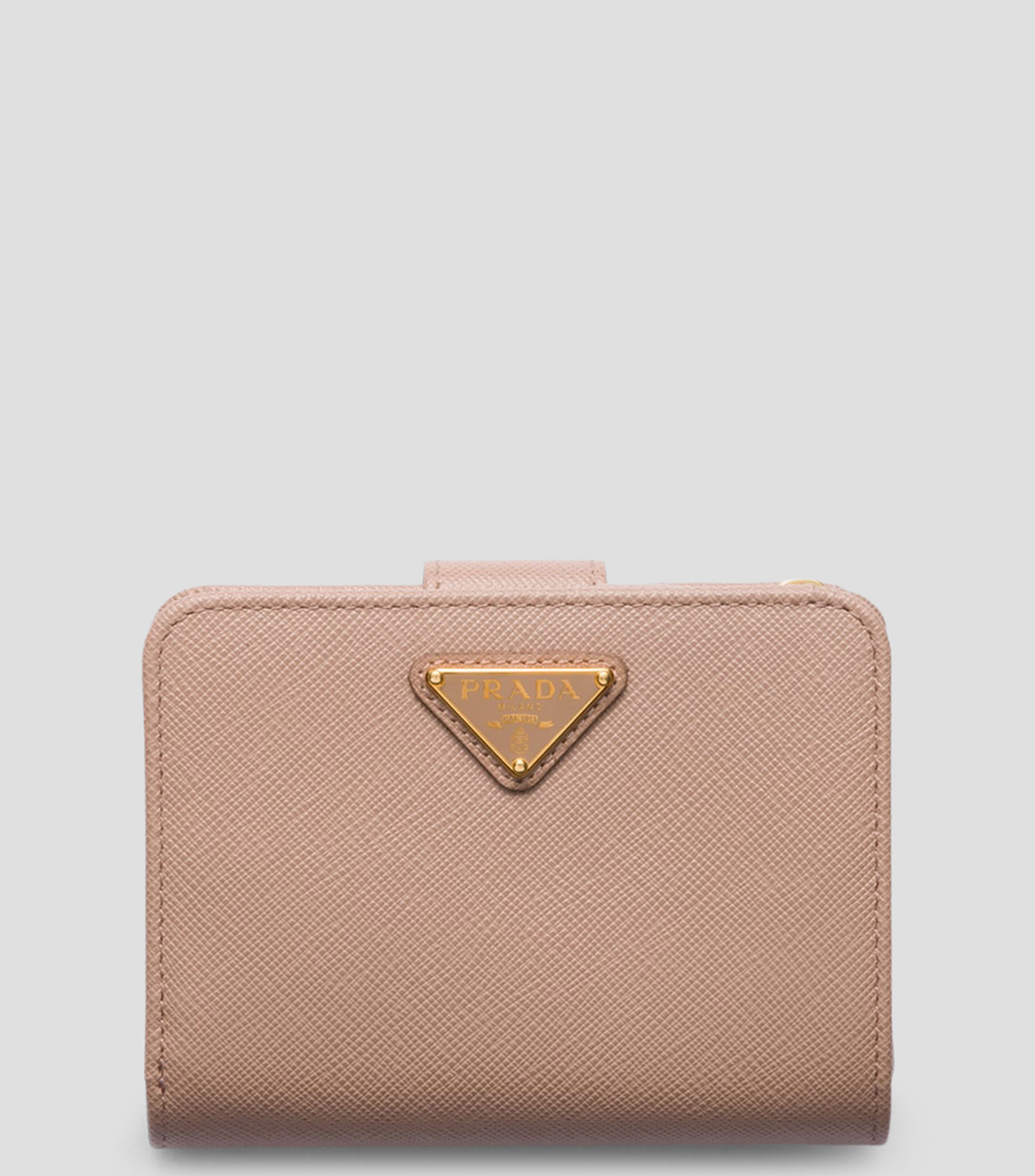 Cartera en piel con detalle texturizado Mujer
