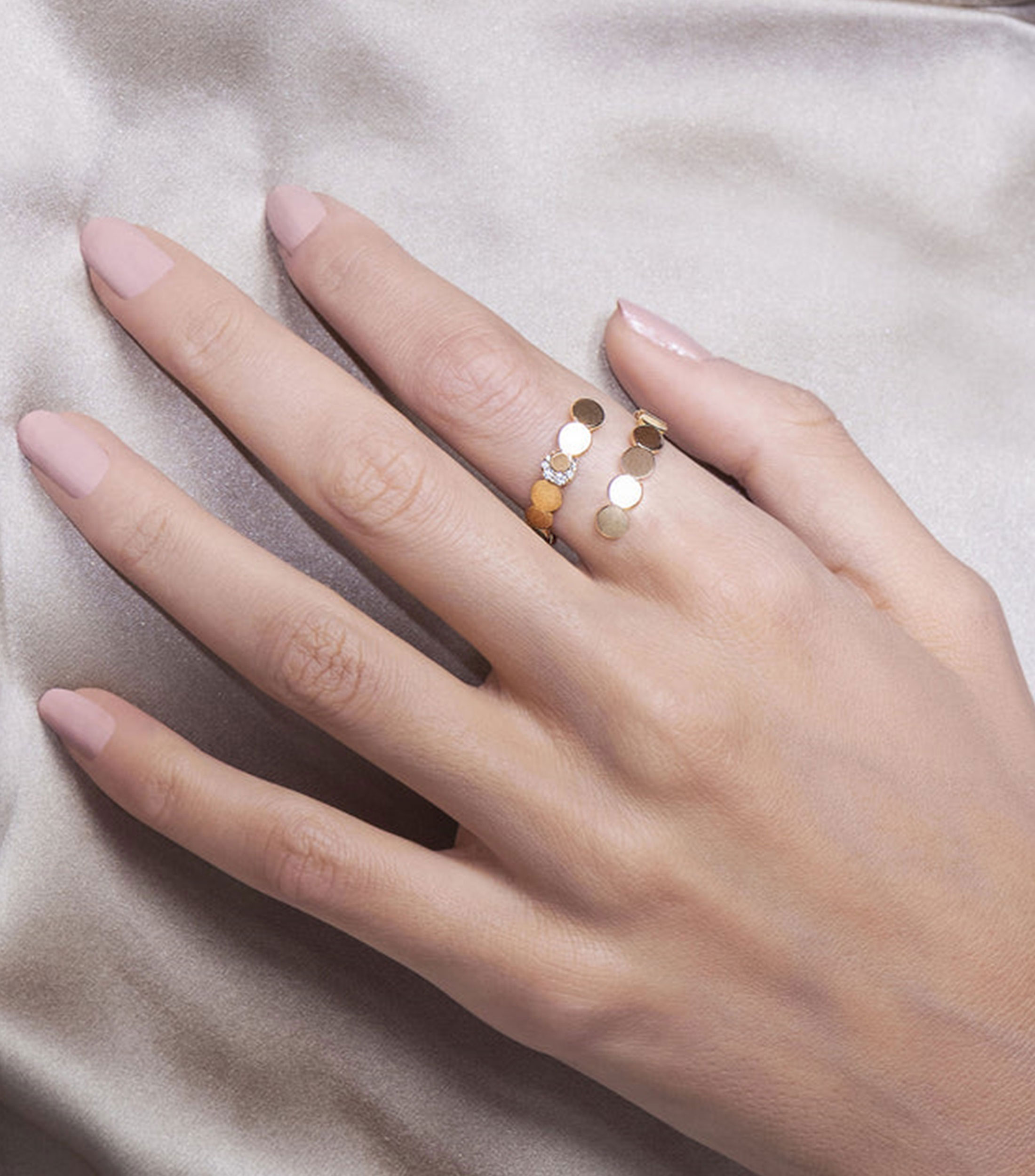 Anillo con Incrustaciones Mujer