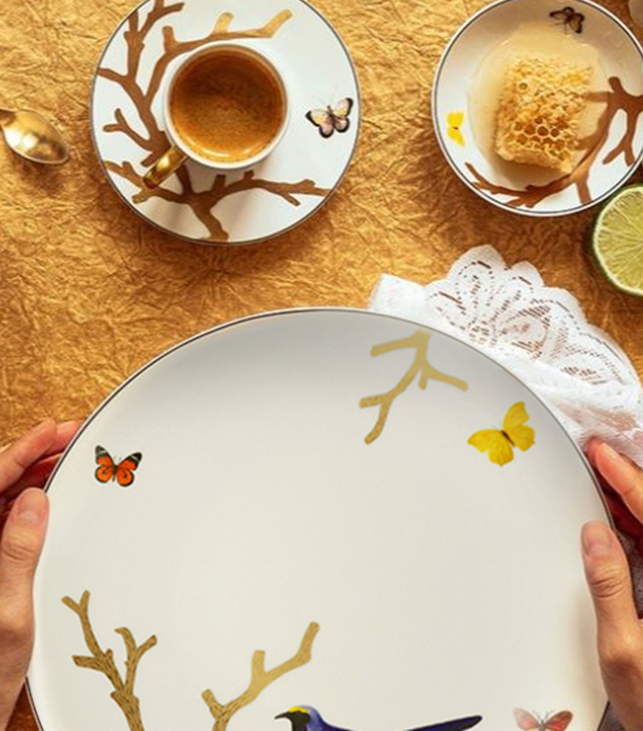 Plato Trinche Aux Oiseaux con ave