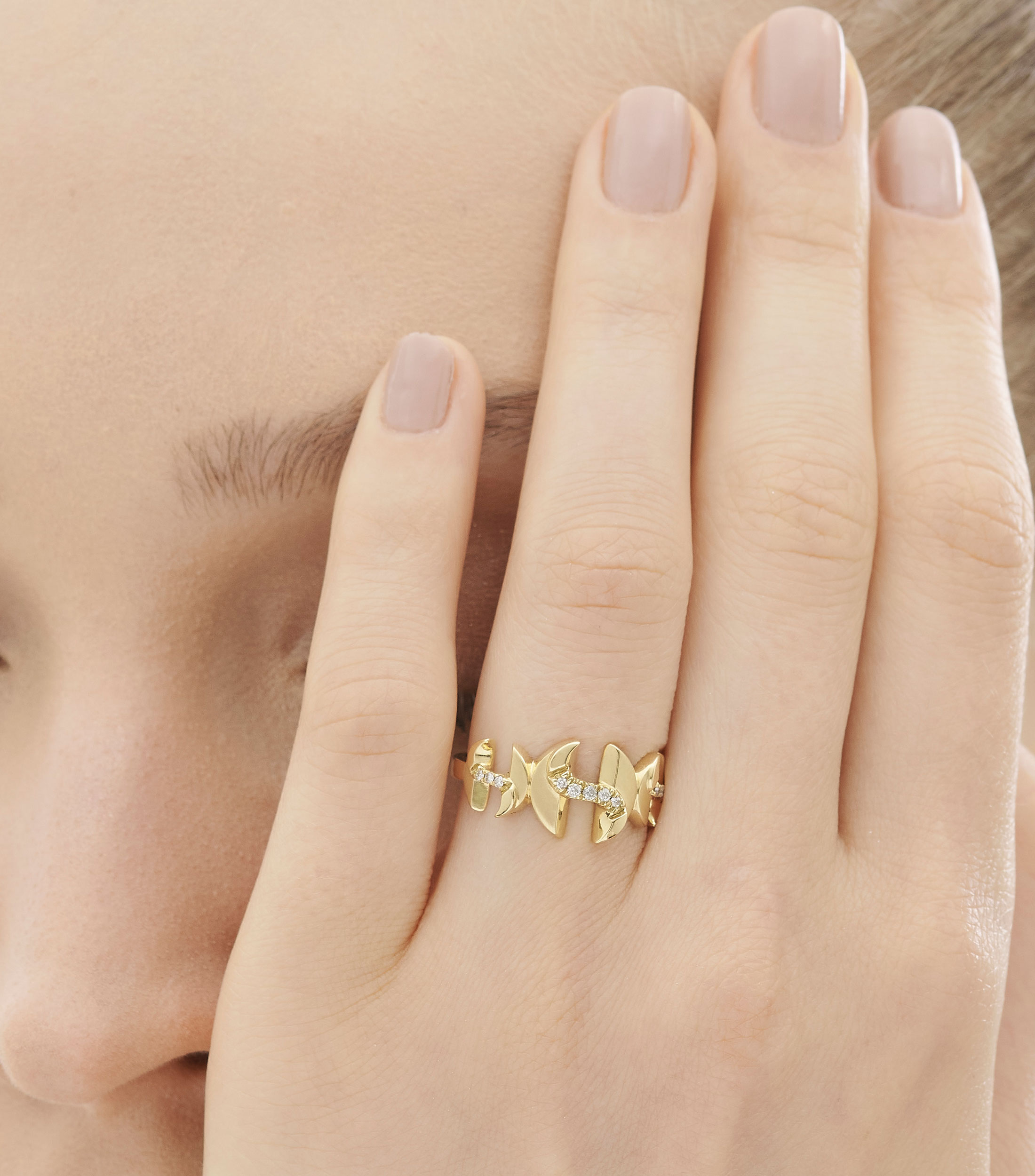 Anillo en oro amarillo 18 Kilates con diamantes Mujer