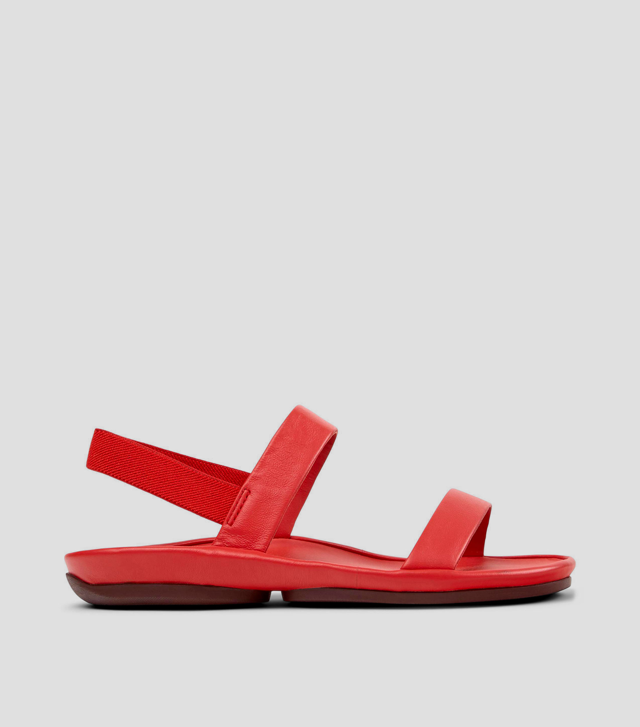 Sandalias planas en piel Mujer