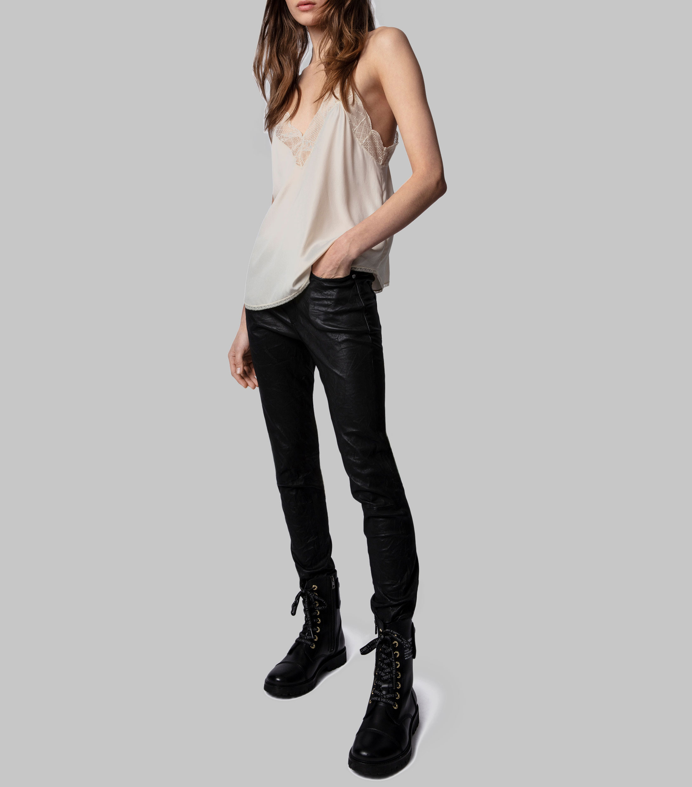 Blusa lisa sin mangas Mujer