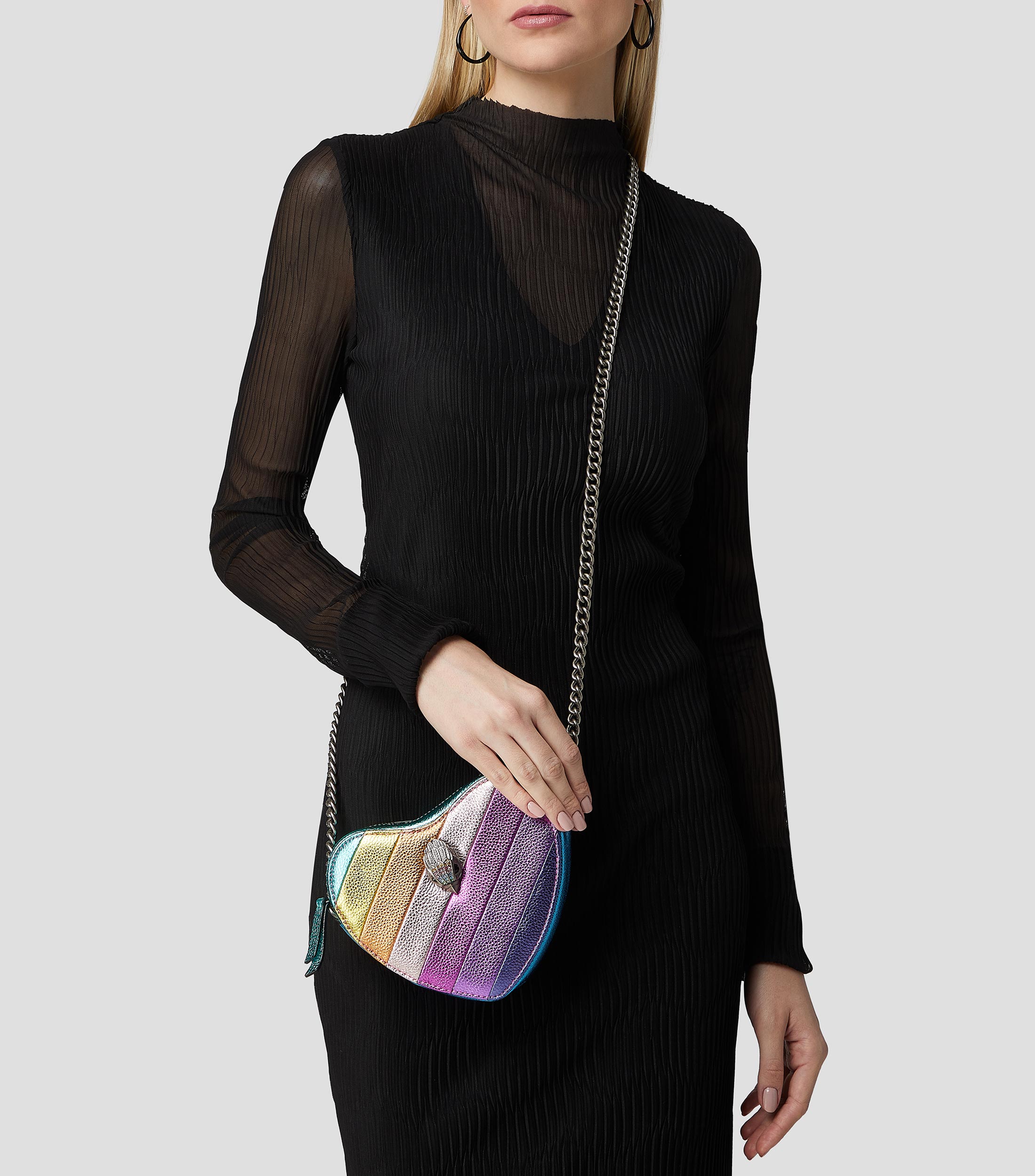 Bolsa crossbody en cuero con franjas Mujer