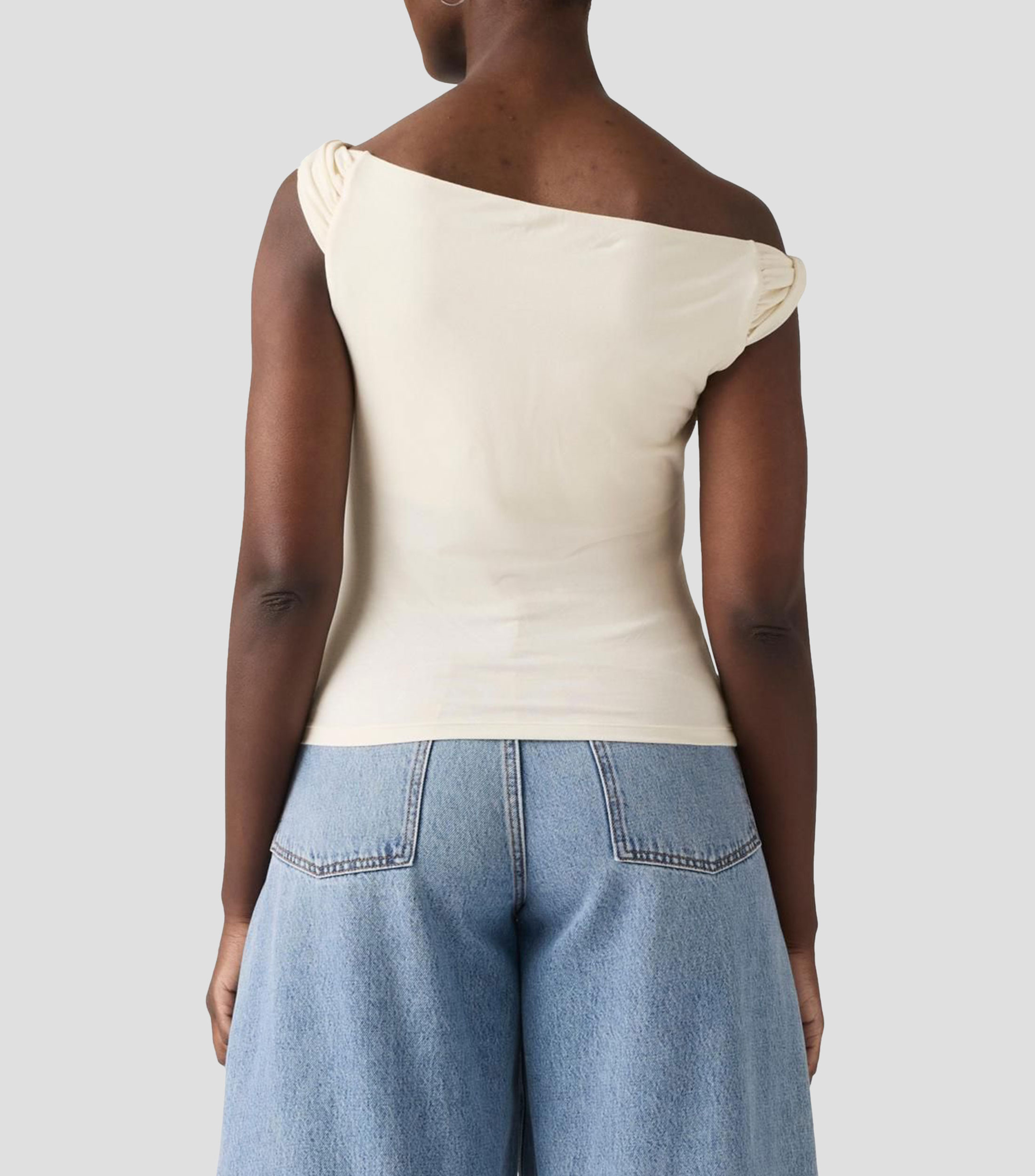 Playera cuello barco sin mangas sólida Mujer