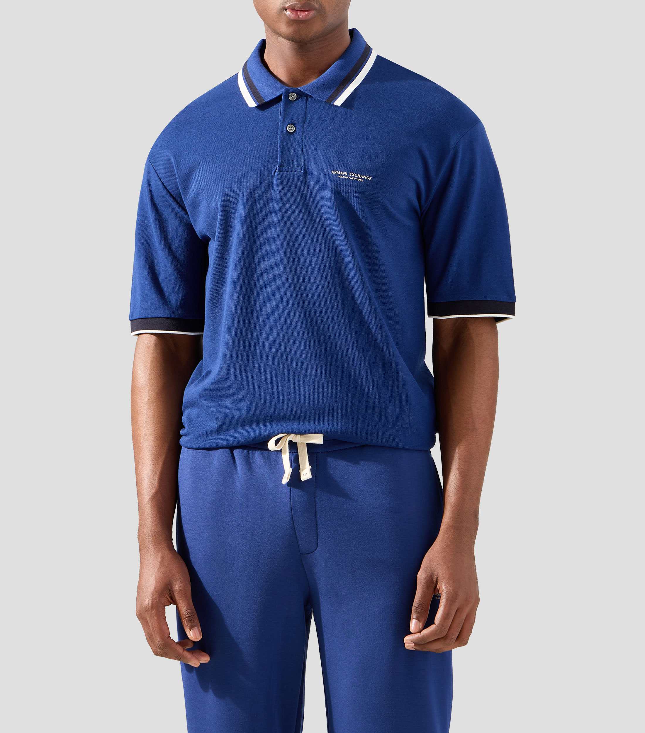 Playera tipo polo manga corta lisa Hombre