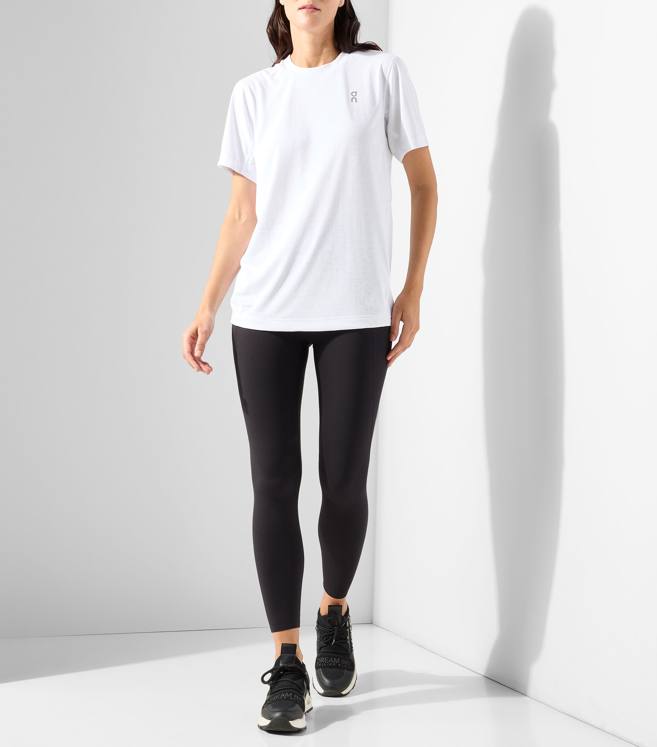 Playera para entrenamiento cuello redondo manga corta lisa Mujer