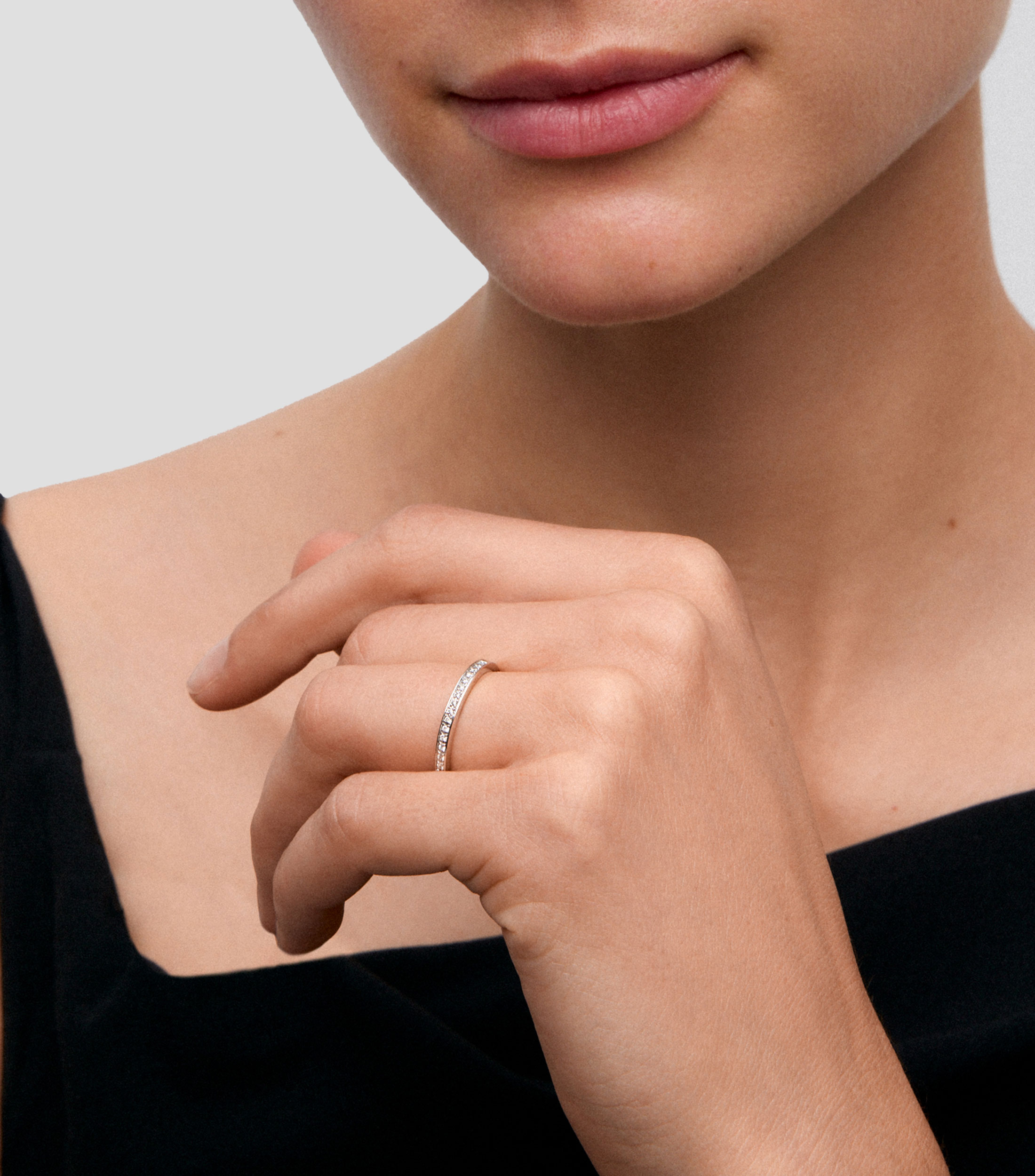 Anillo en Oro blanco de 18 Kilates con diamantes Mujer