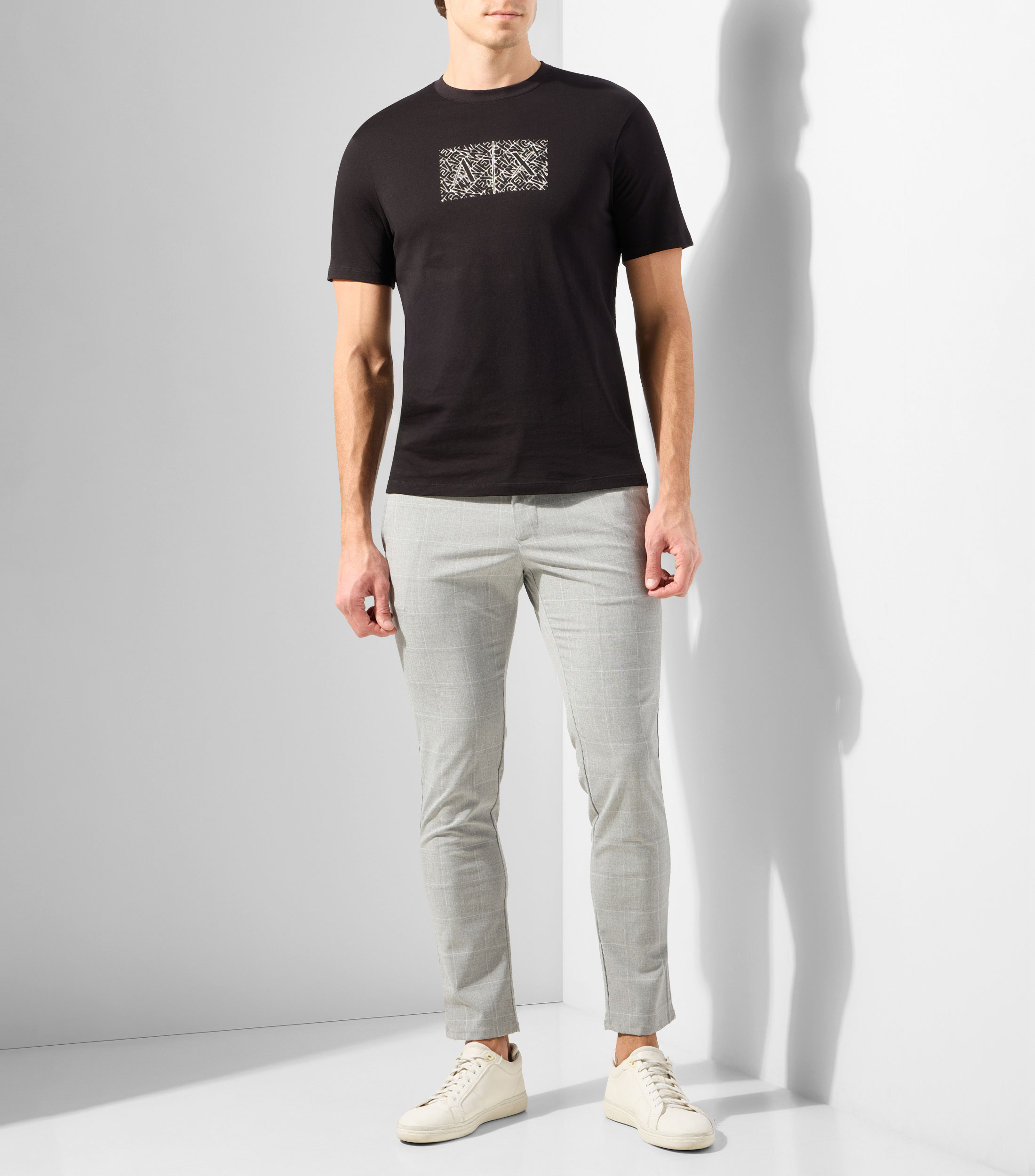 Playera cuello redondo manga corta estampada Hombre