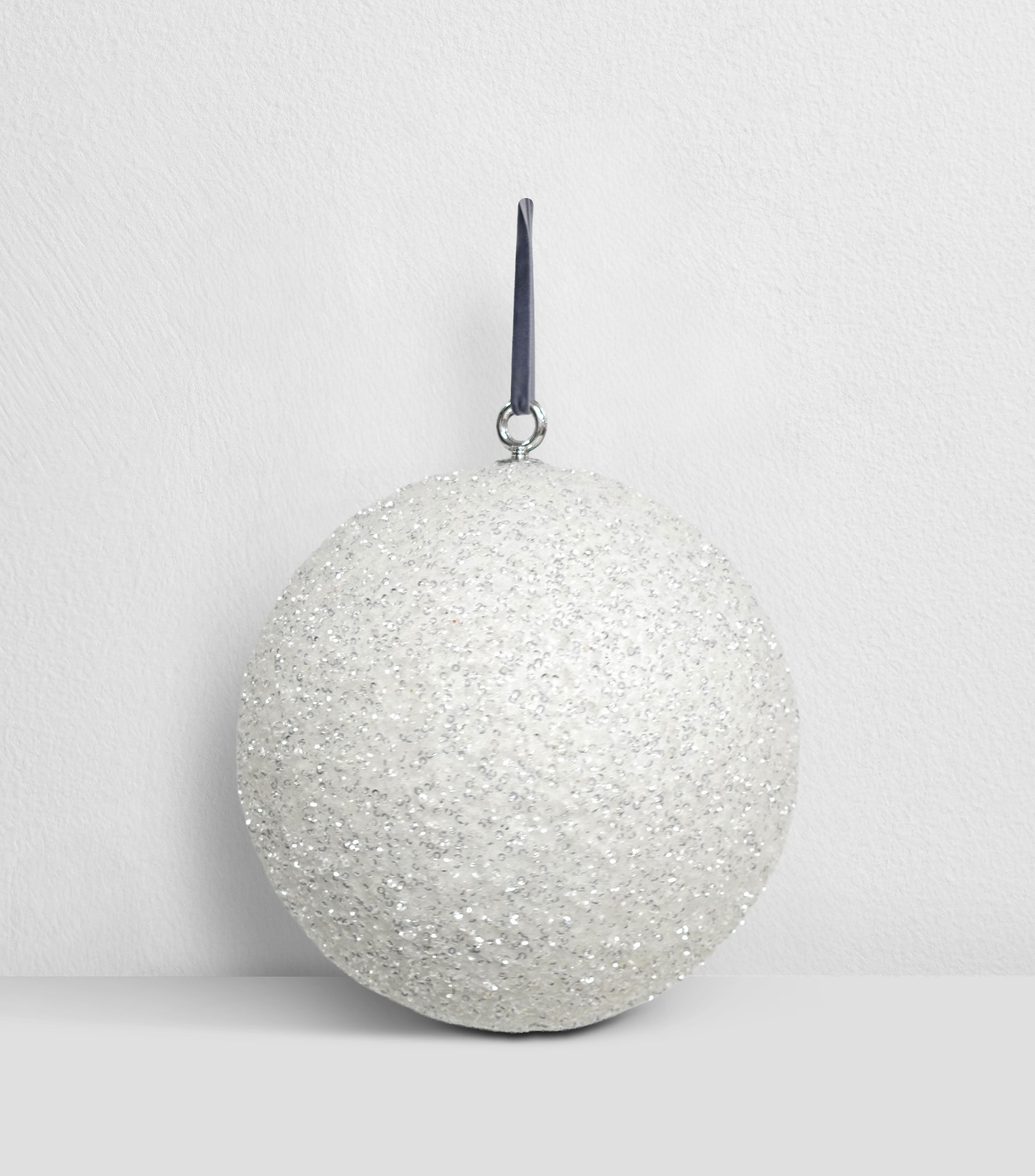 Figura Decorativa Esfera Navideña en Polyfoam