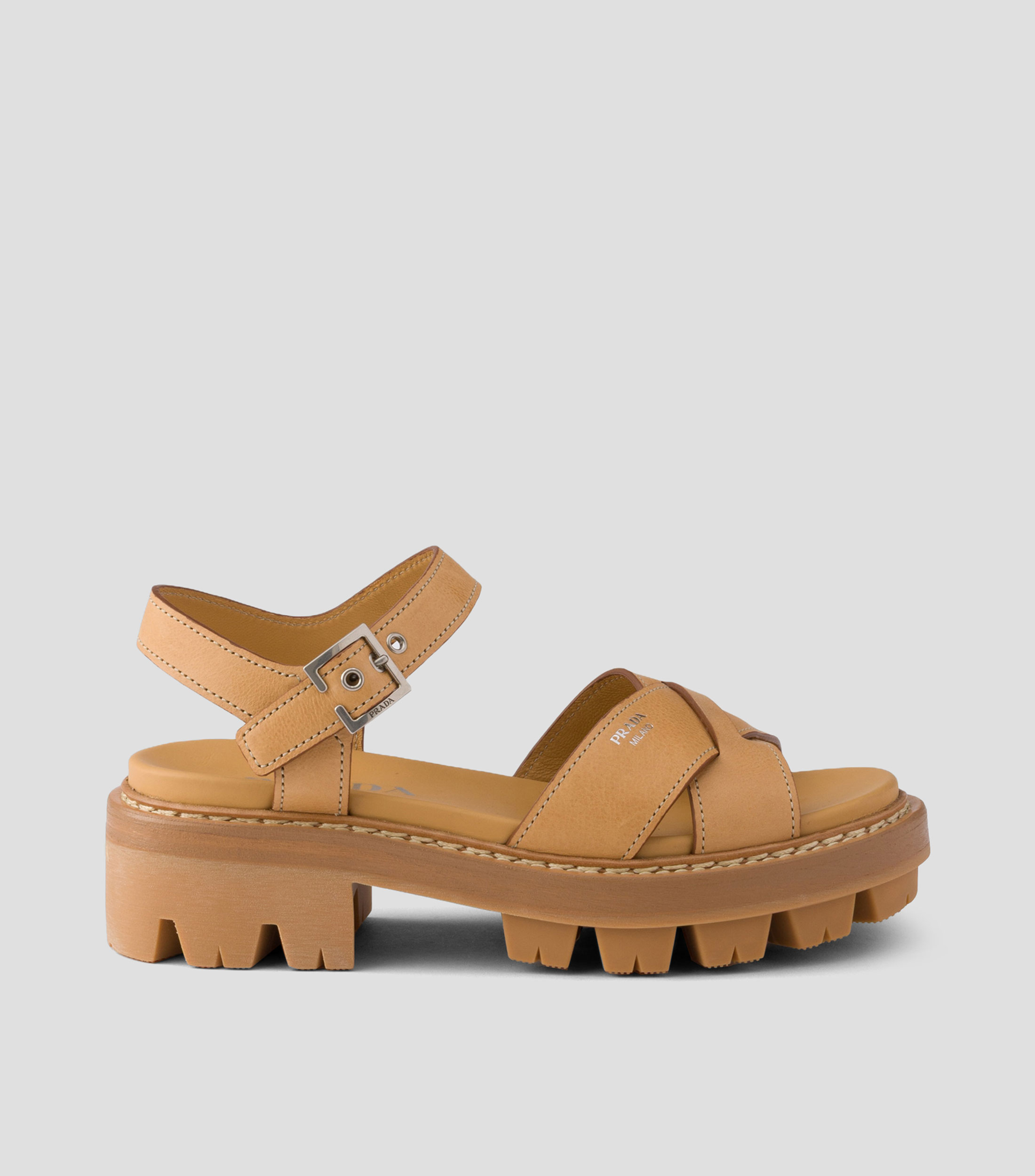 Sandalias en piel de tacón bajo de media luna Mujer