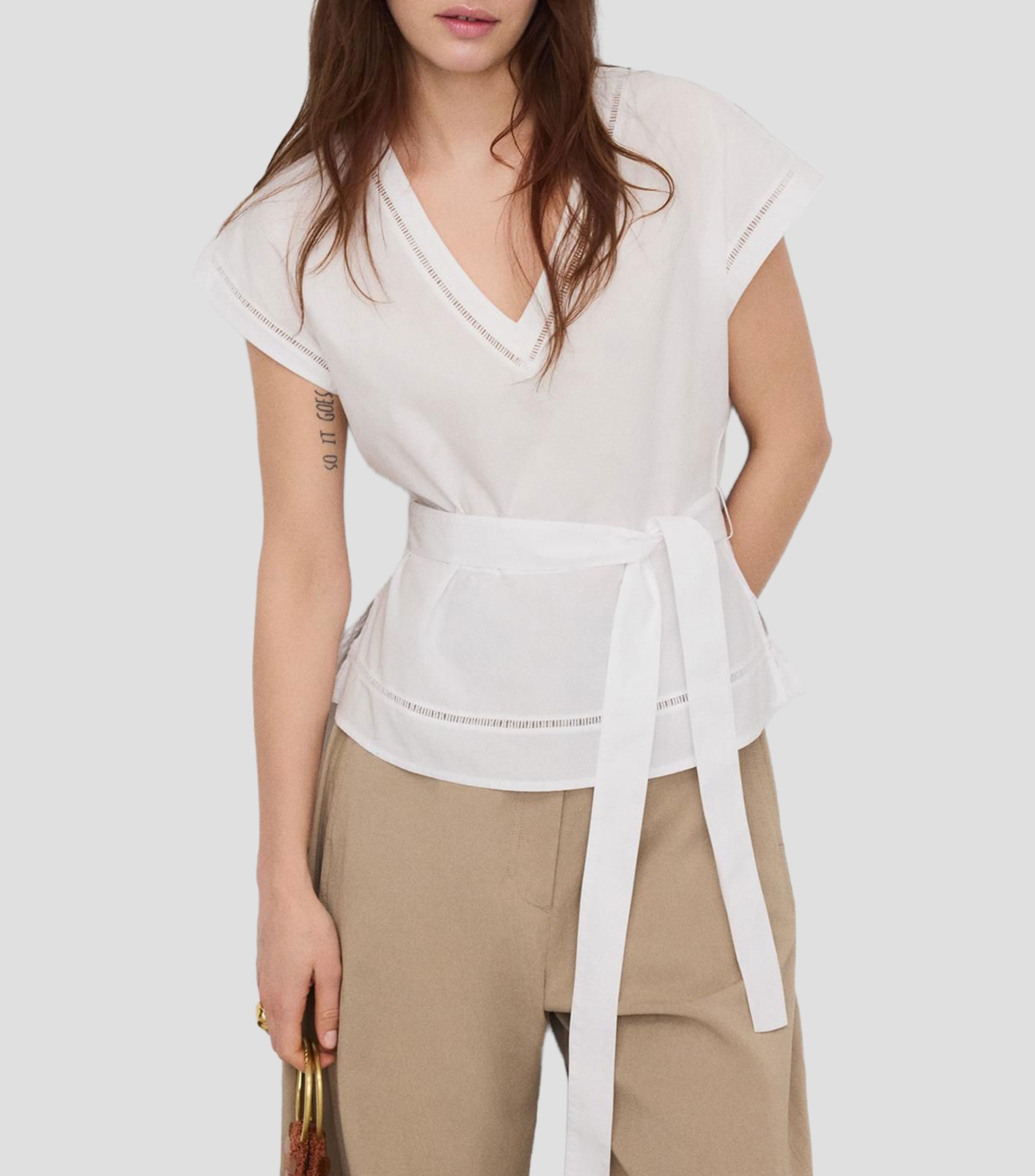 Top cuello V manga corta liso Mujer