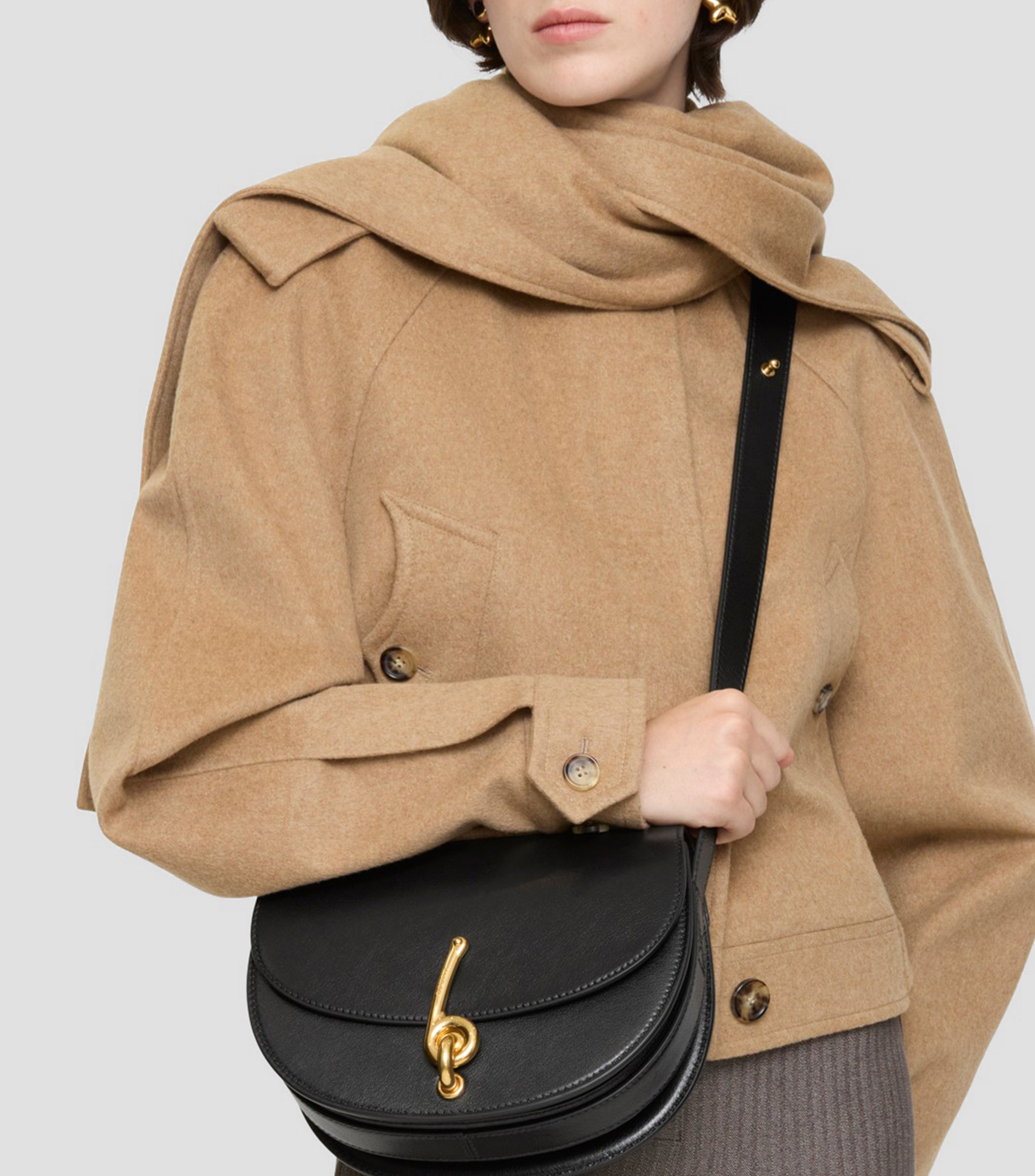 Bolsa crossbody en piel liso Mujer