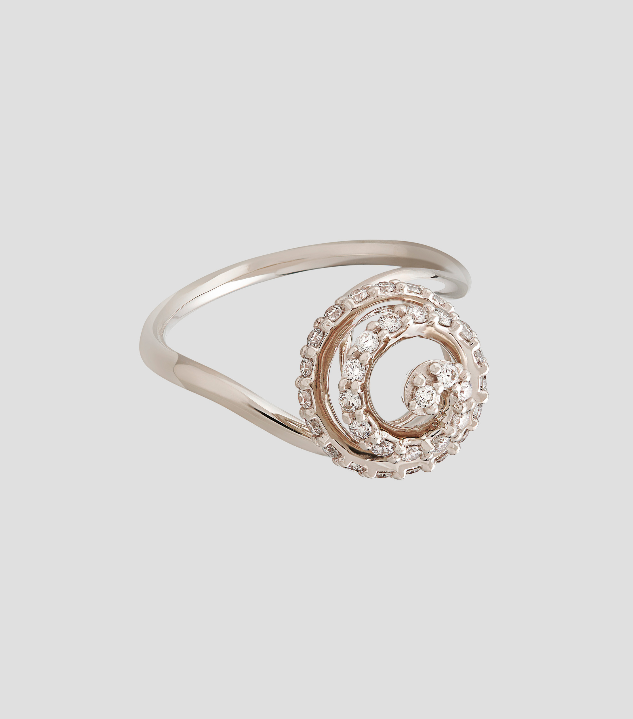 Anillo en Oro de 18 Kilates con Diamante Mujer