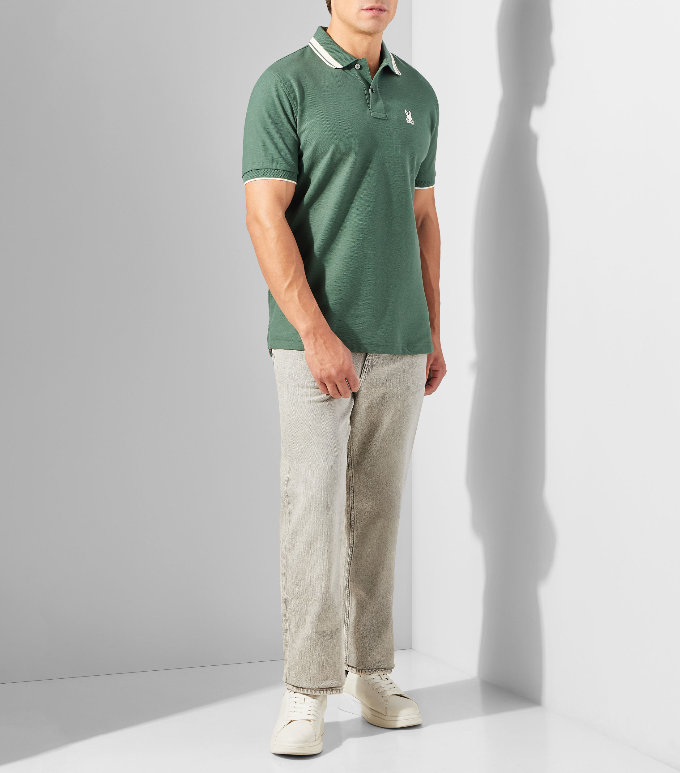 Playera tipo polo manga corta lisa Hombre