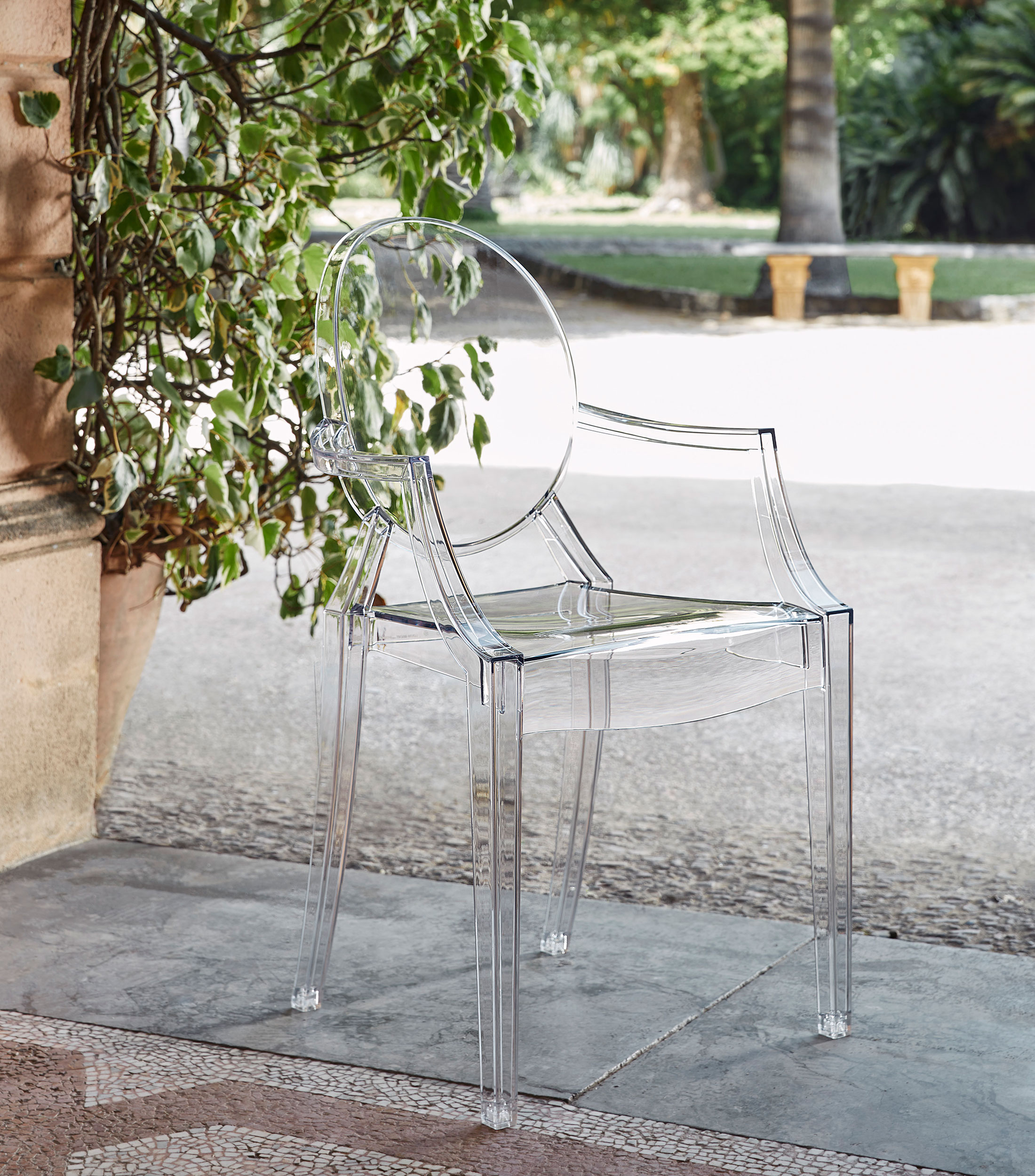 Silla Louis Ghost en policarbonato transparente