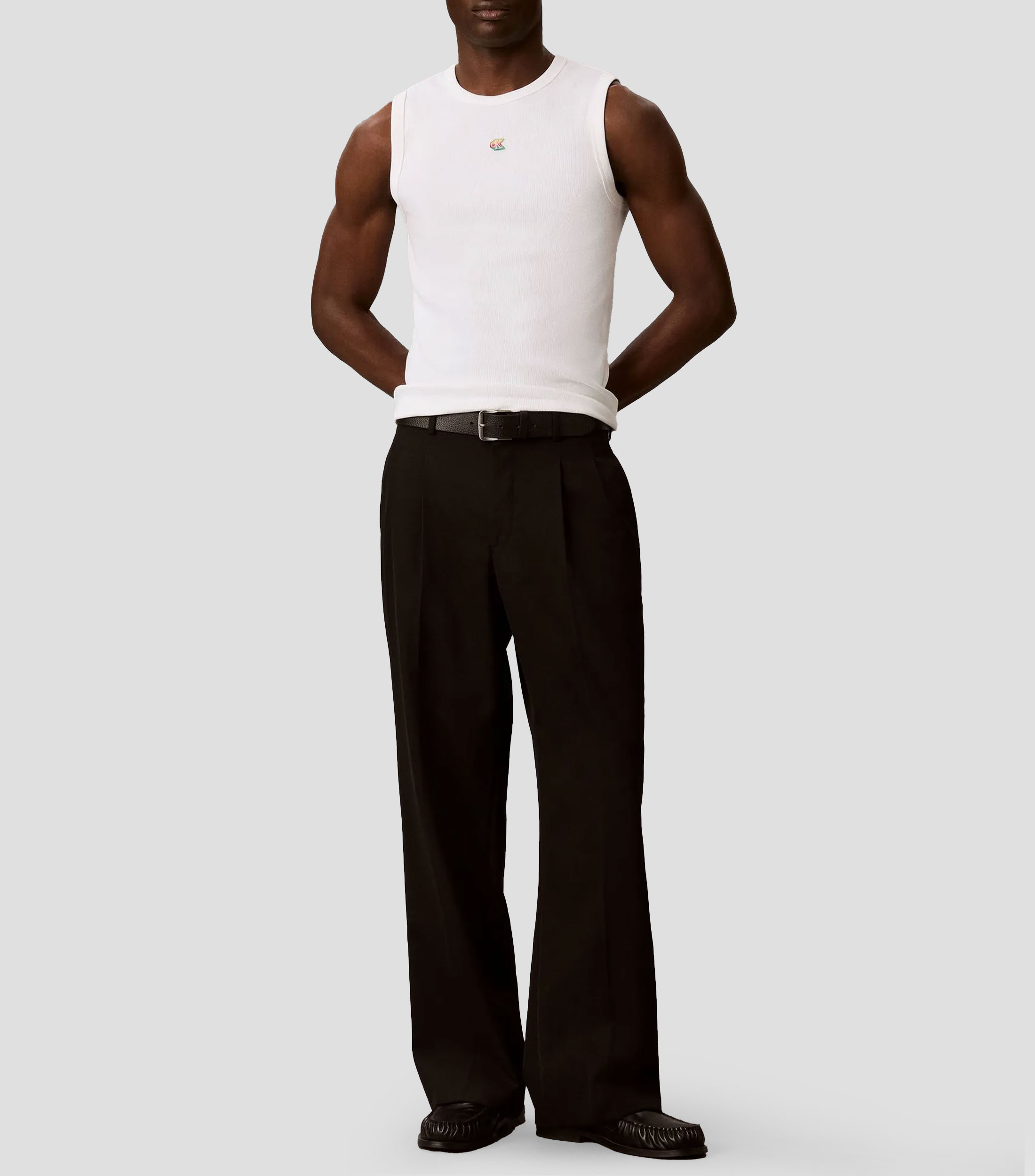 Playera cuello redondo sin mangas lisa Hombre