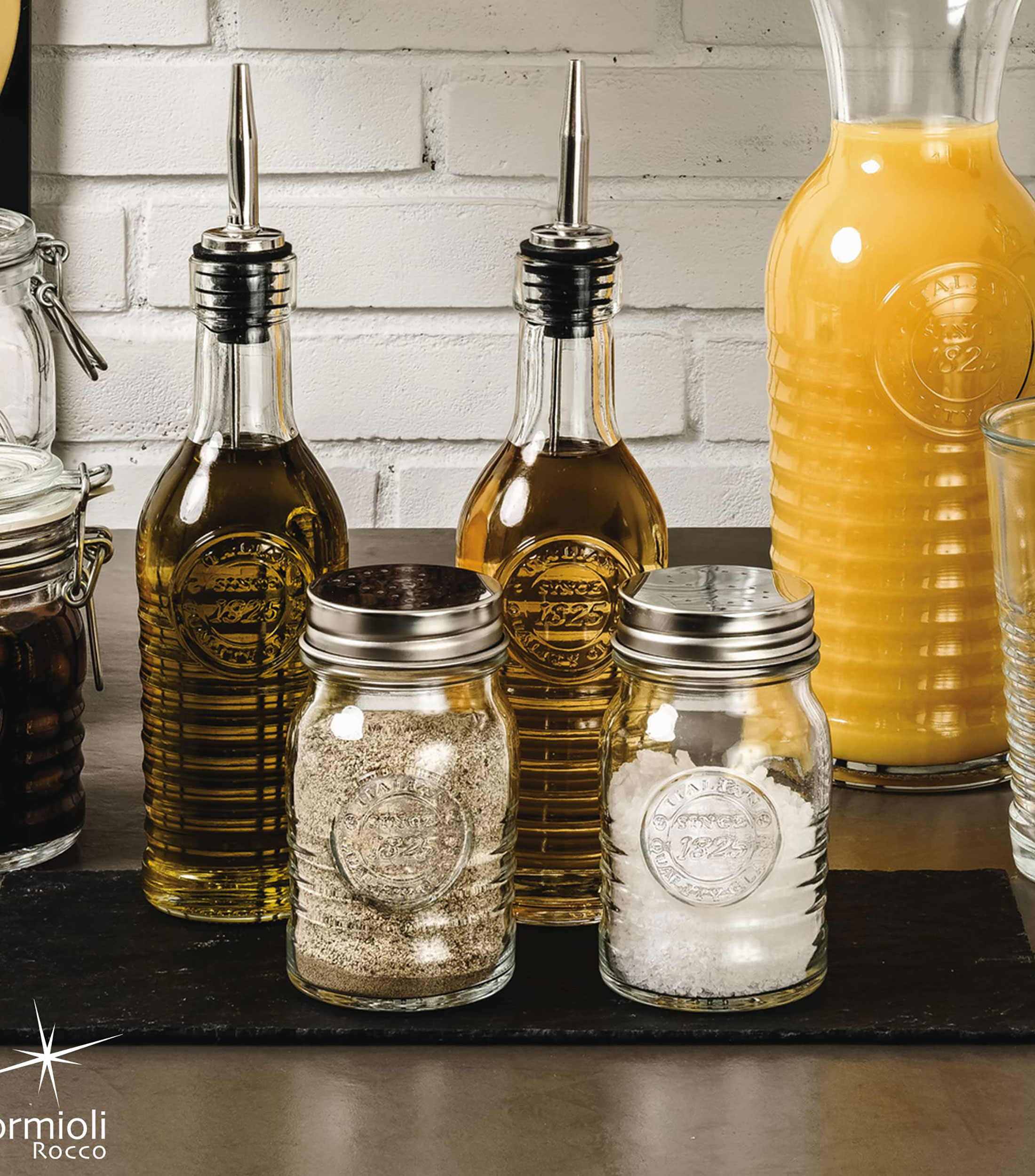 Aceitera traslúcida
