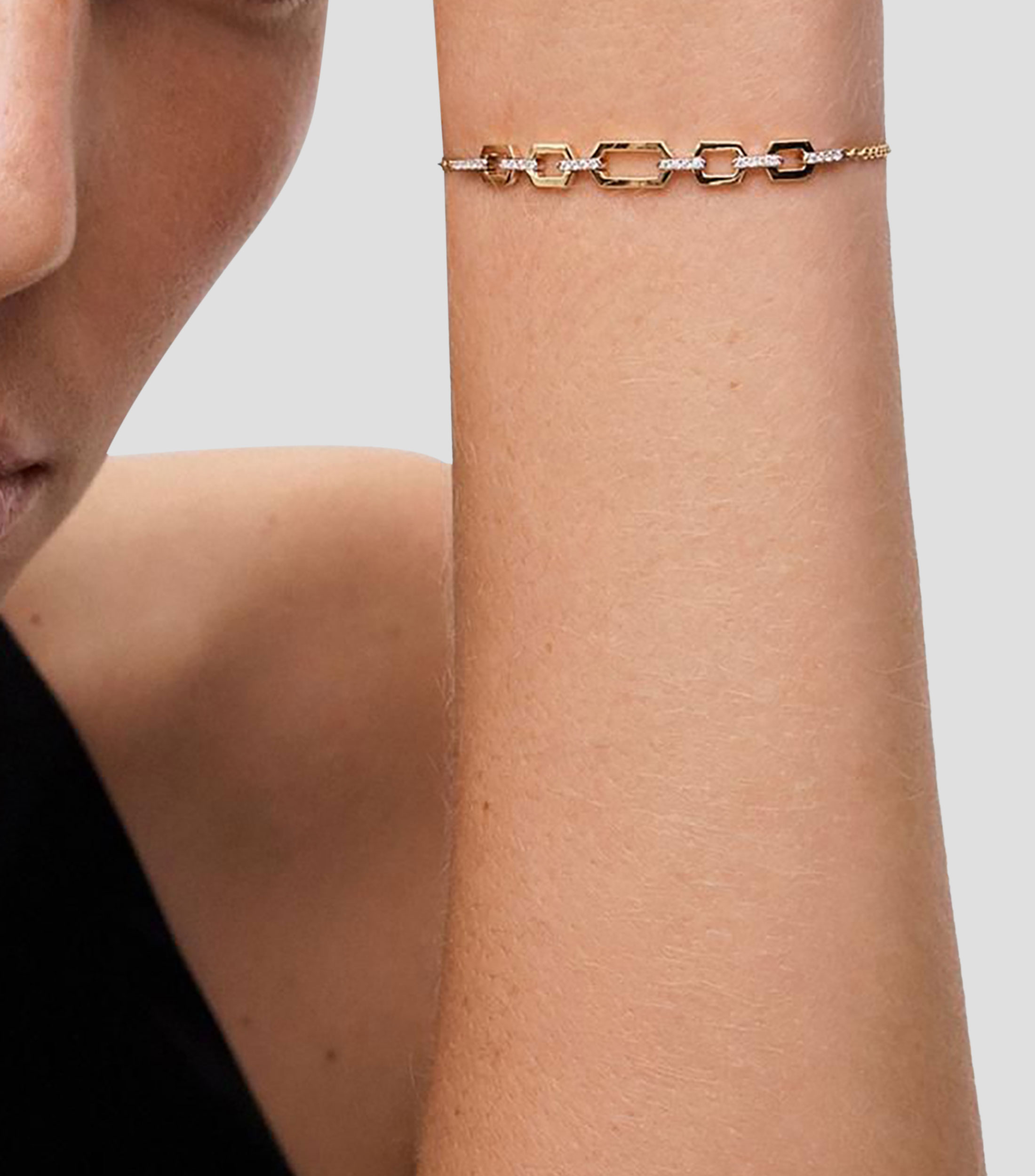 Pulsera en oro amarillo de 18 Kilates con diamantes Hexágonos Mujer