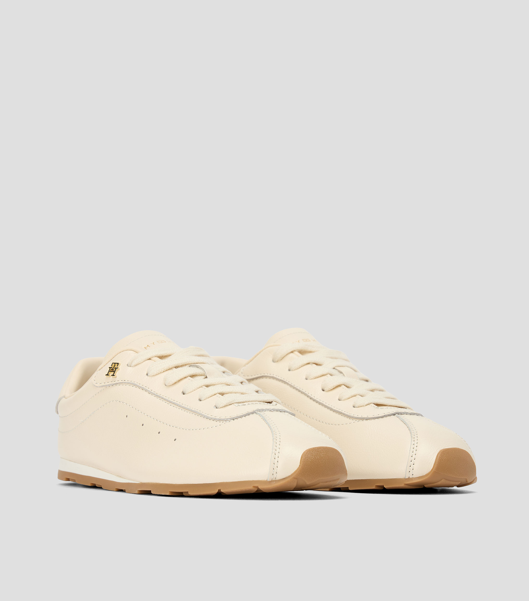 Tenis casuales Profile Runner en piel Mujer