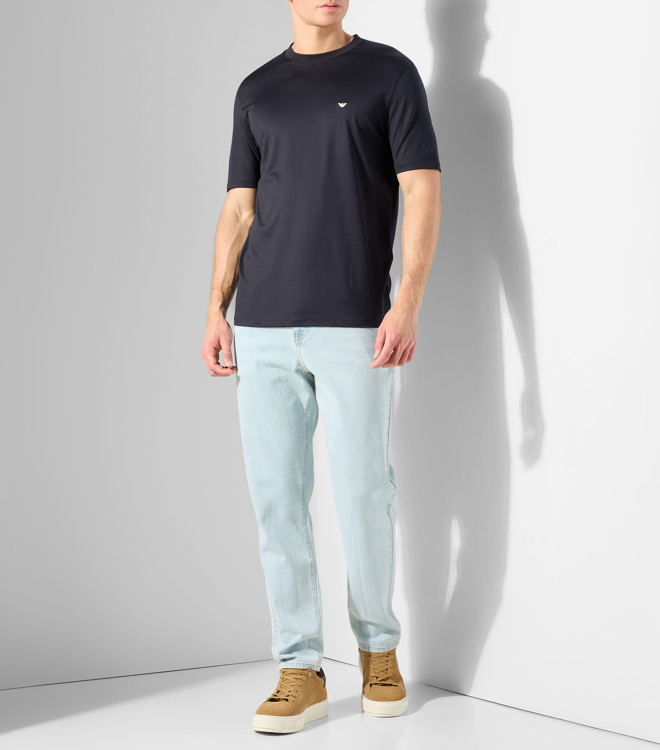 Playera de cuello redondo con manga corta lisa Hombre