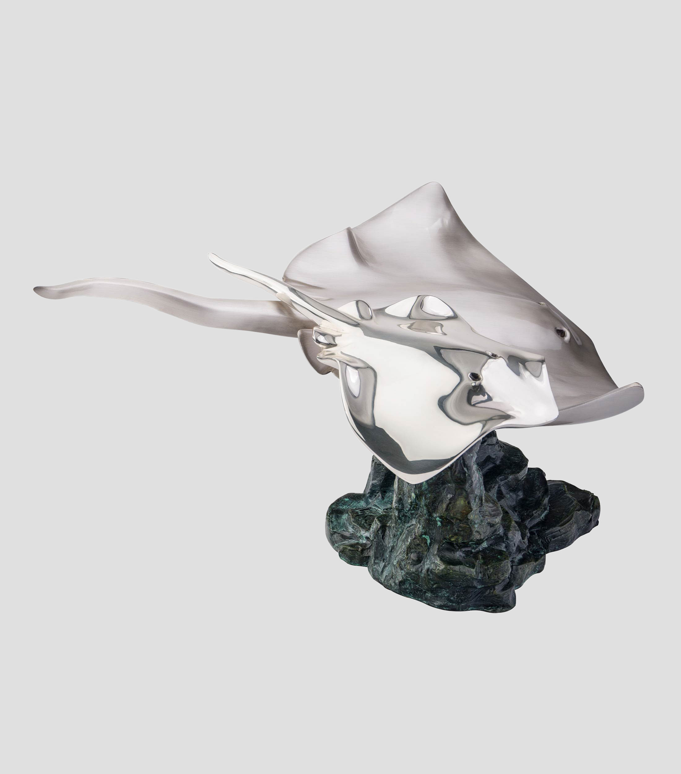 Escultura de Mantarrayas acabado plata