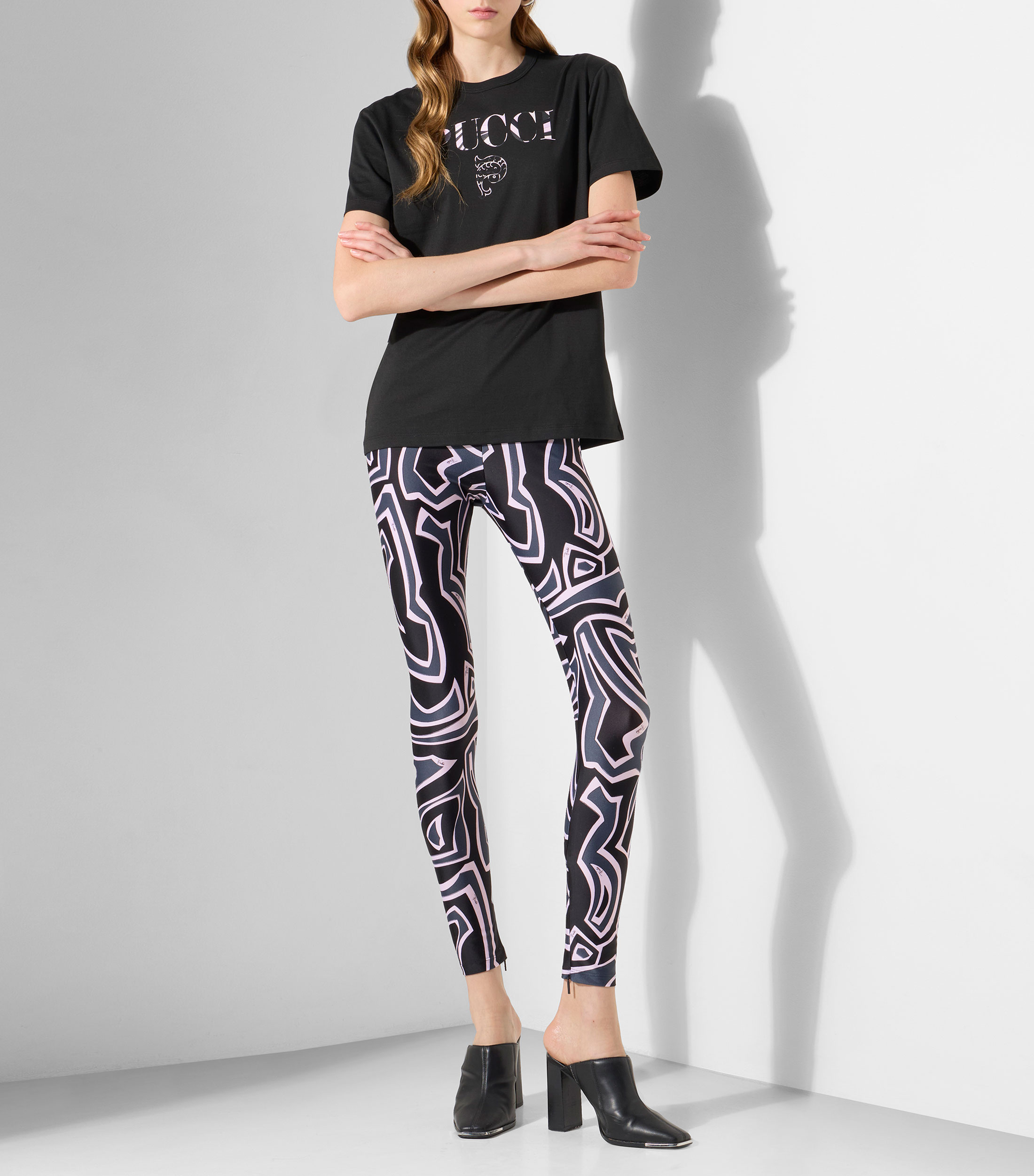 Playera cuello redondo manga larga estampada Mujer