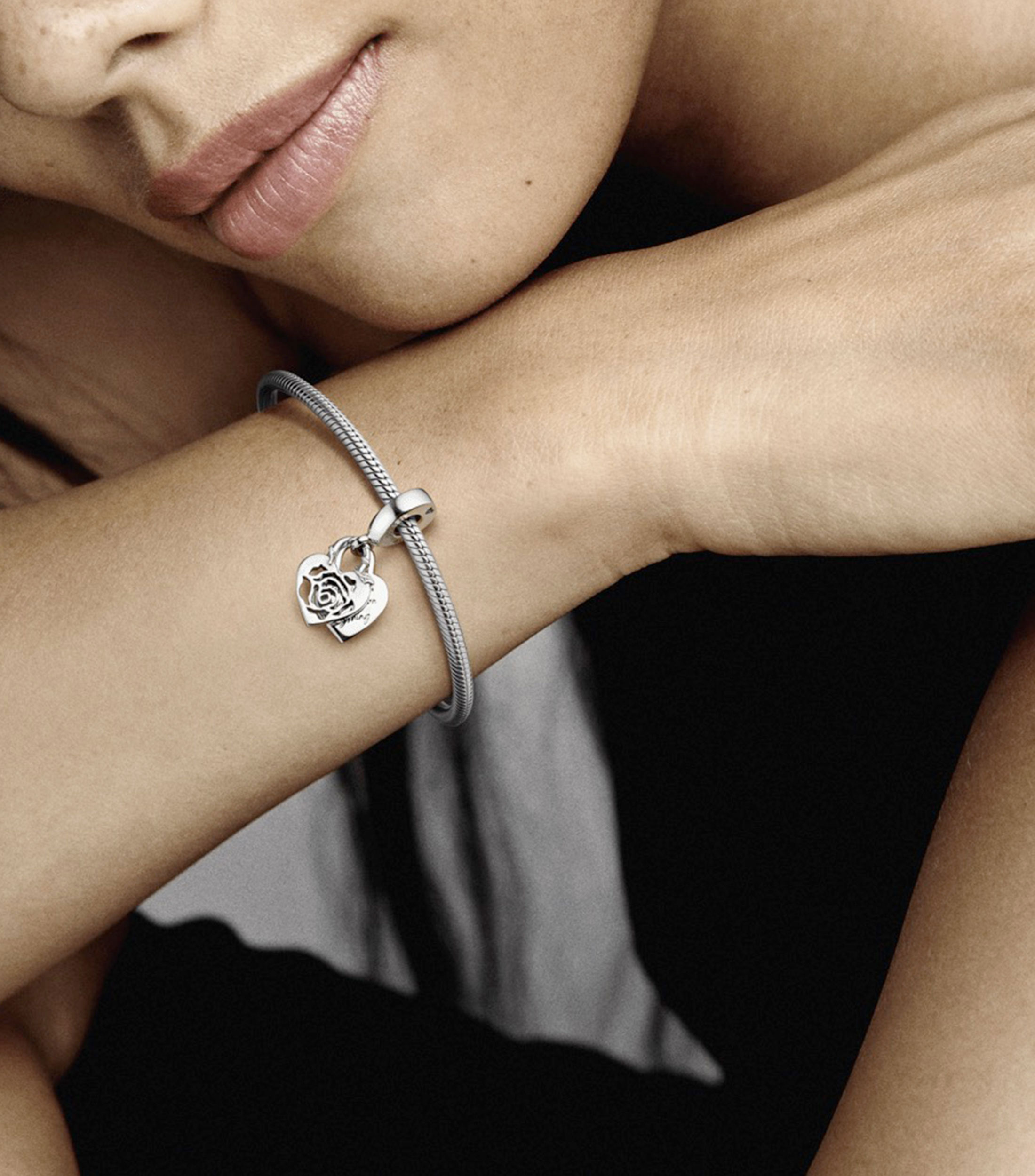 Charm candado del corazón en plata Moments Mujer