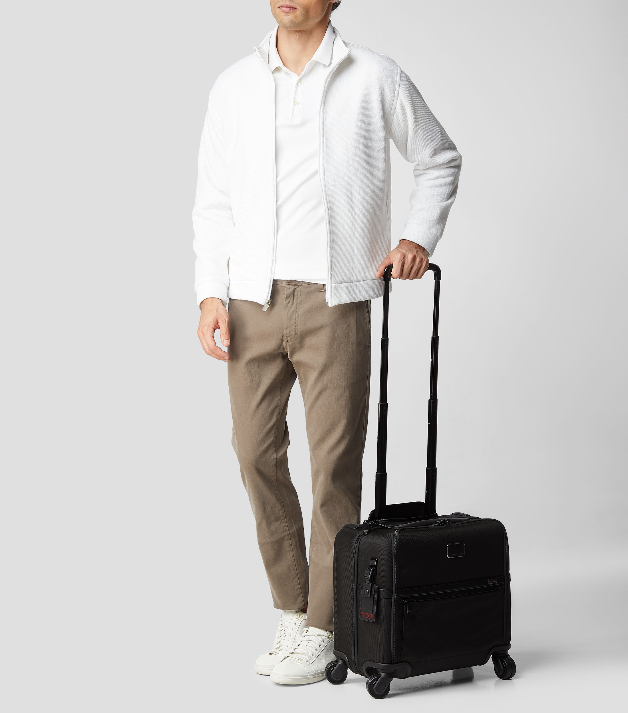Compact 4 Wheeled Brief Negro