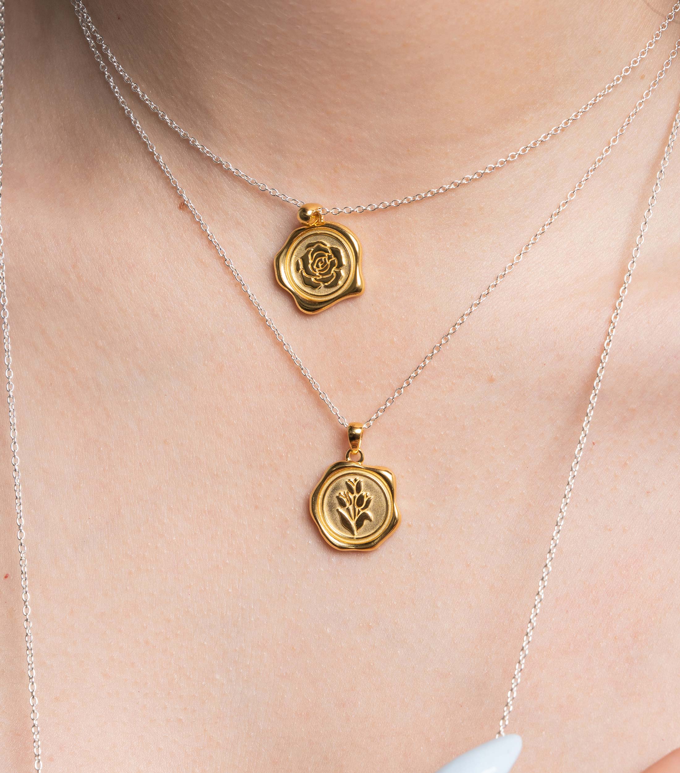Dije Sello Tulipan en Plata .925 Mujer