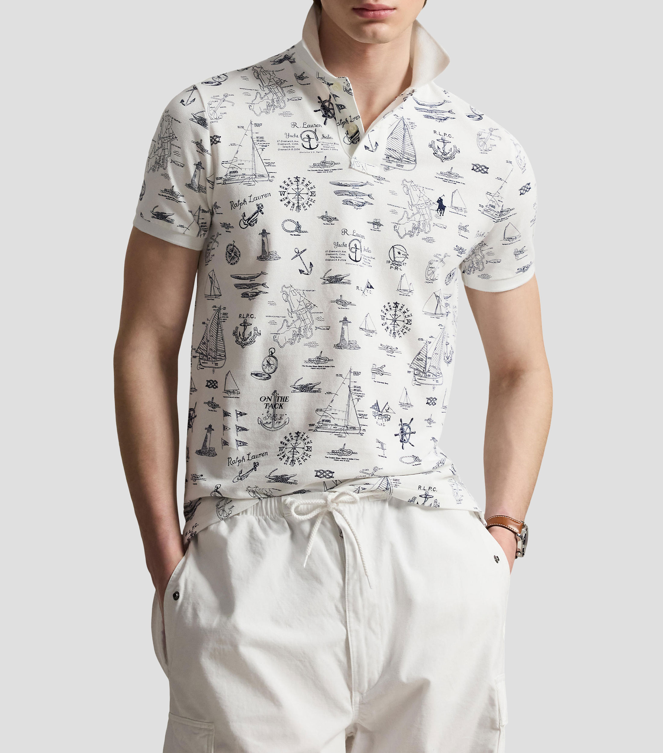 Playera tipo polo con manga corta estampada Hombre
