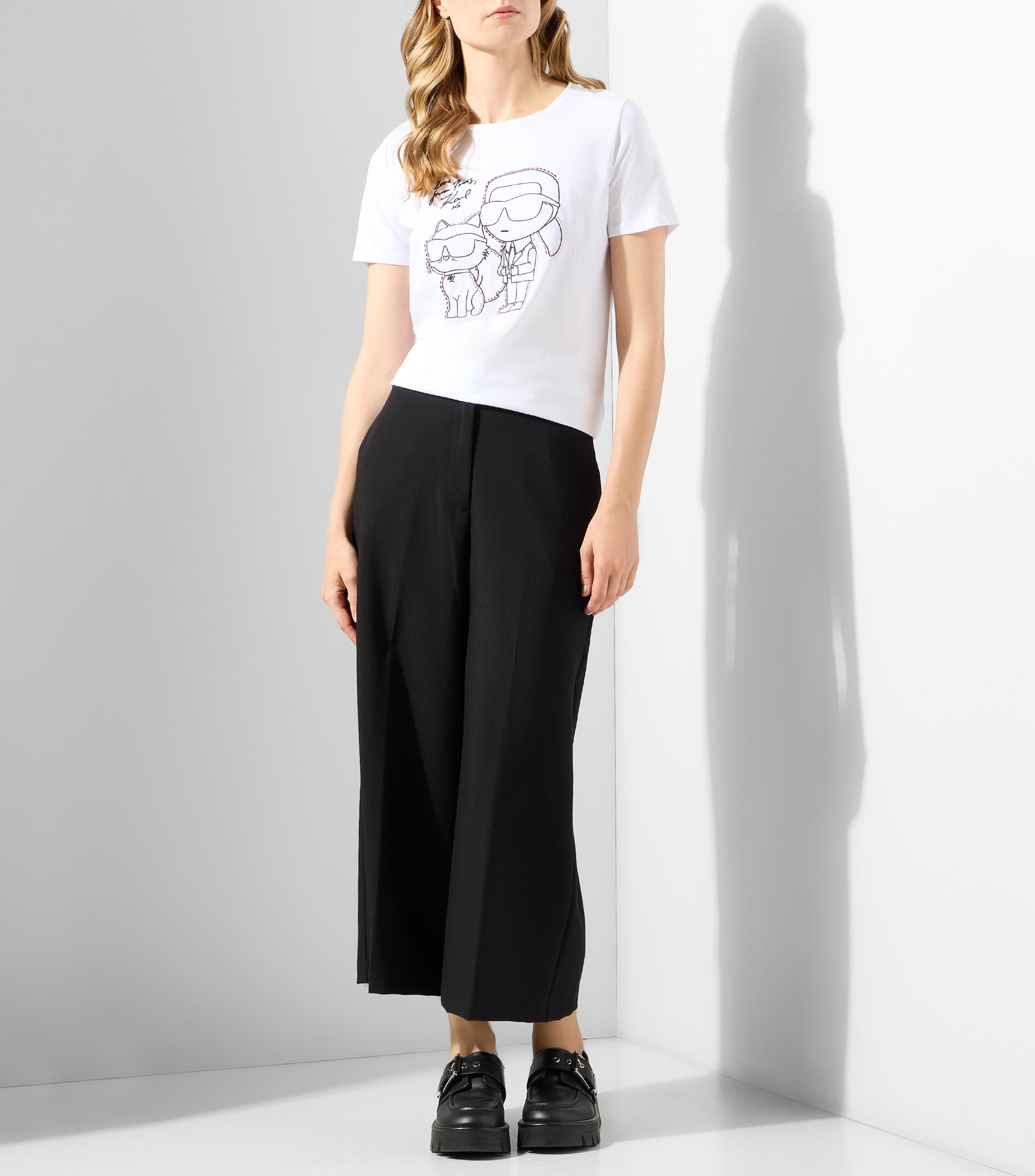 Playera cuello redondo manga corta estampada Mujer