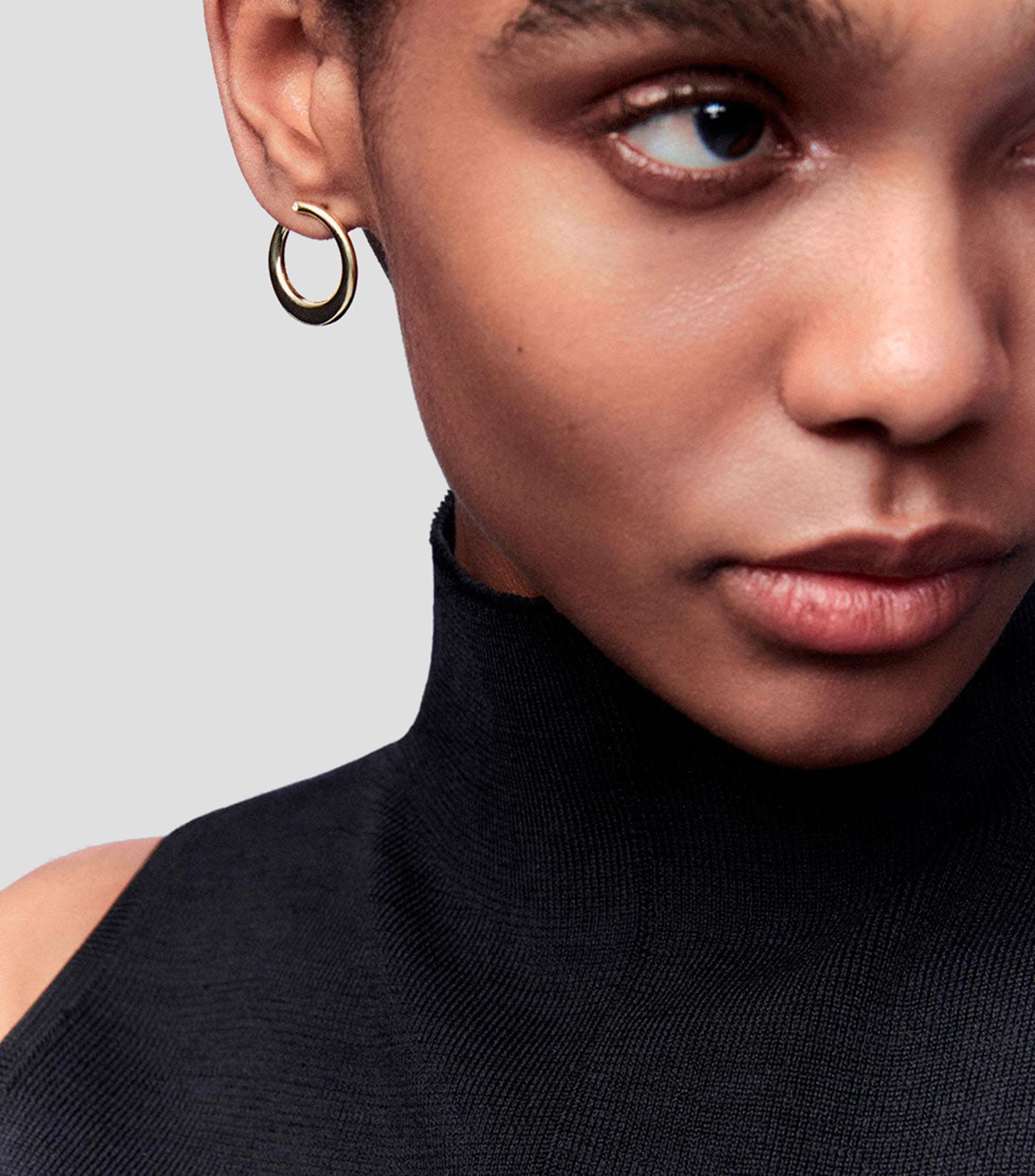 Pendientes en Oro de 18 Kilates con Diamante Mujer