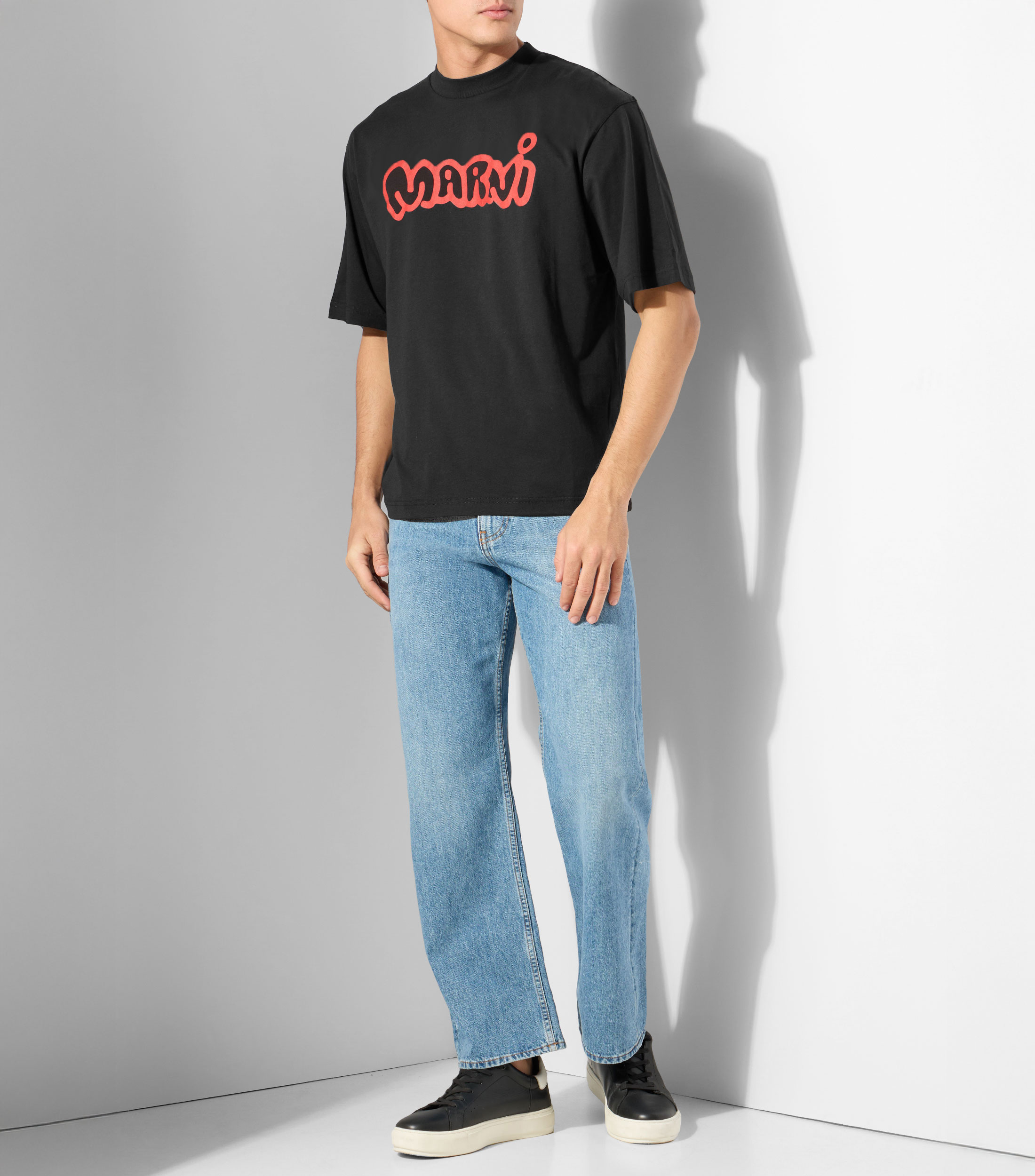 Playera de cuello redondo con manga corta estampada Hombre