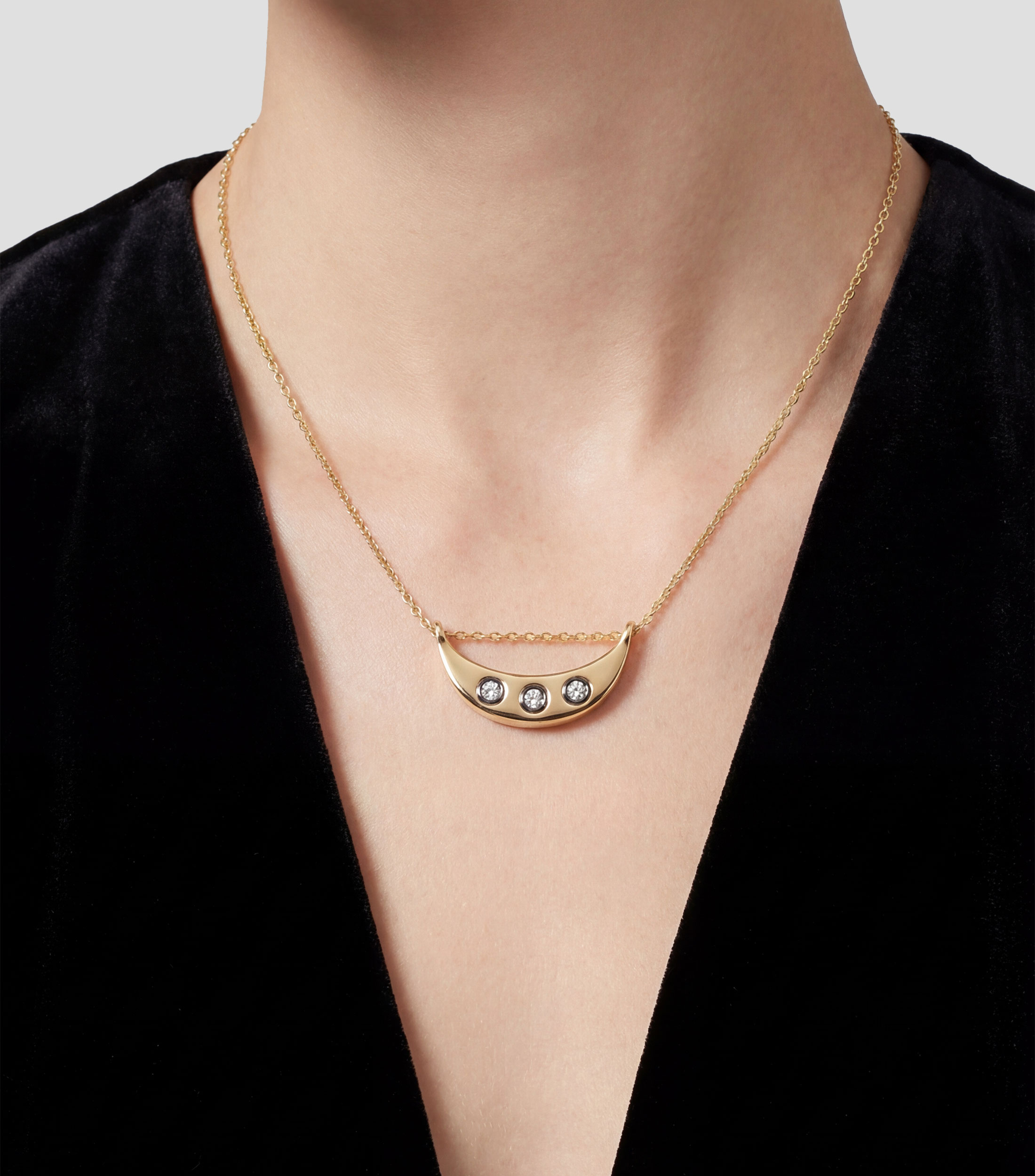 Collar en oro amarillo de 18 kilates con diamantes Mujer