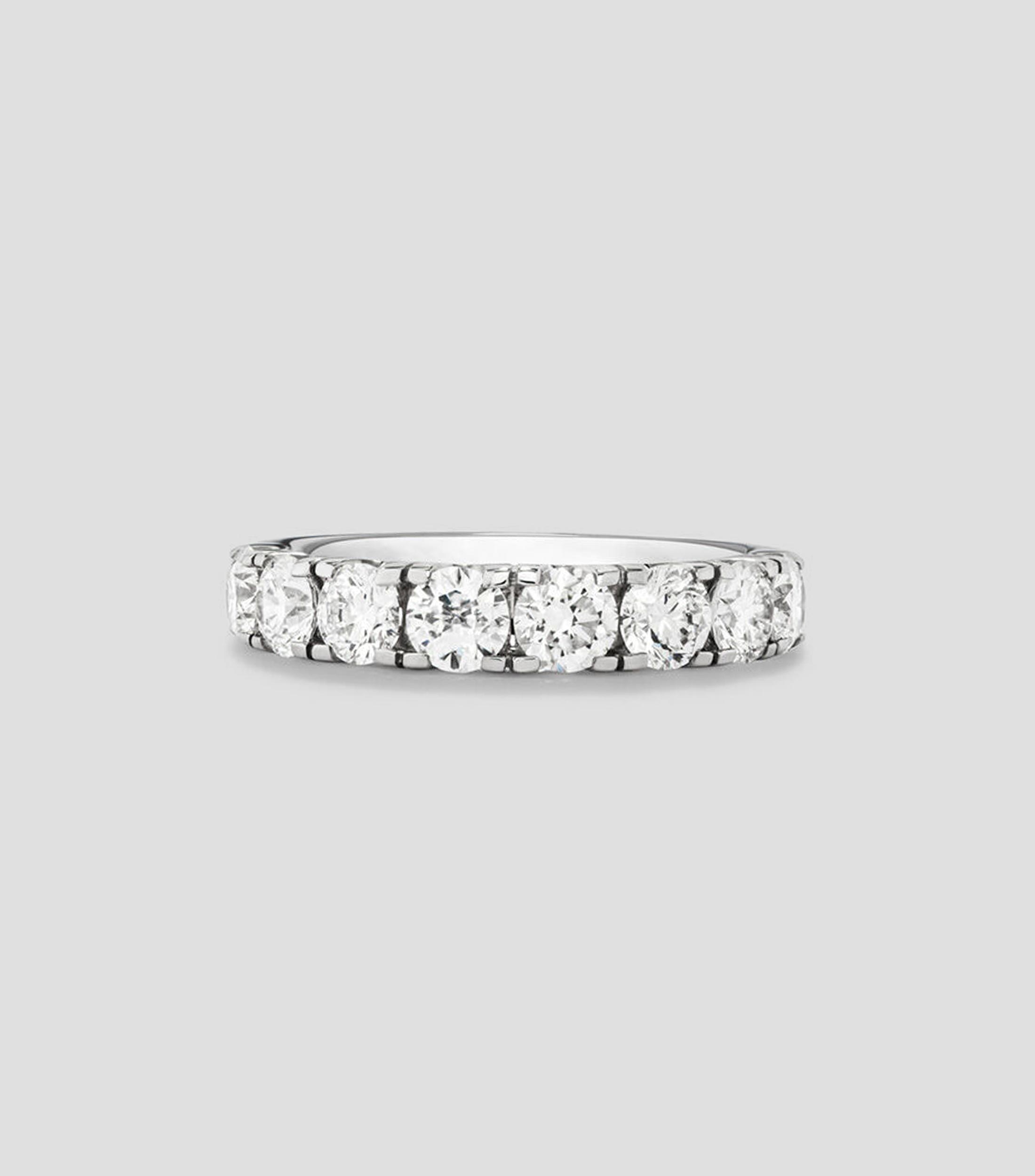 Anillo solitario en Oro blanco de 18 Kilates con diamantes Mujer