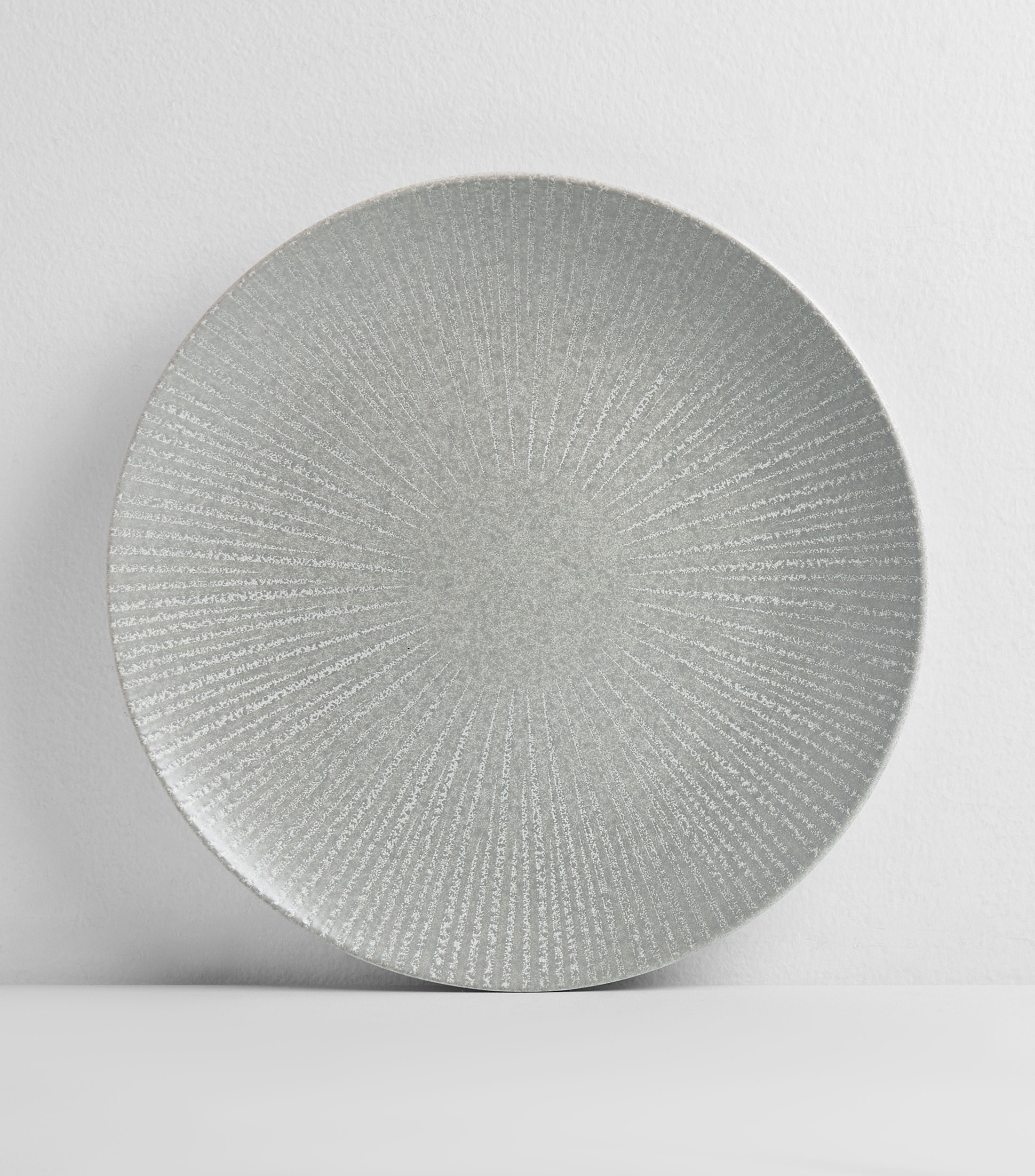 Plato trinche en cerámica gris