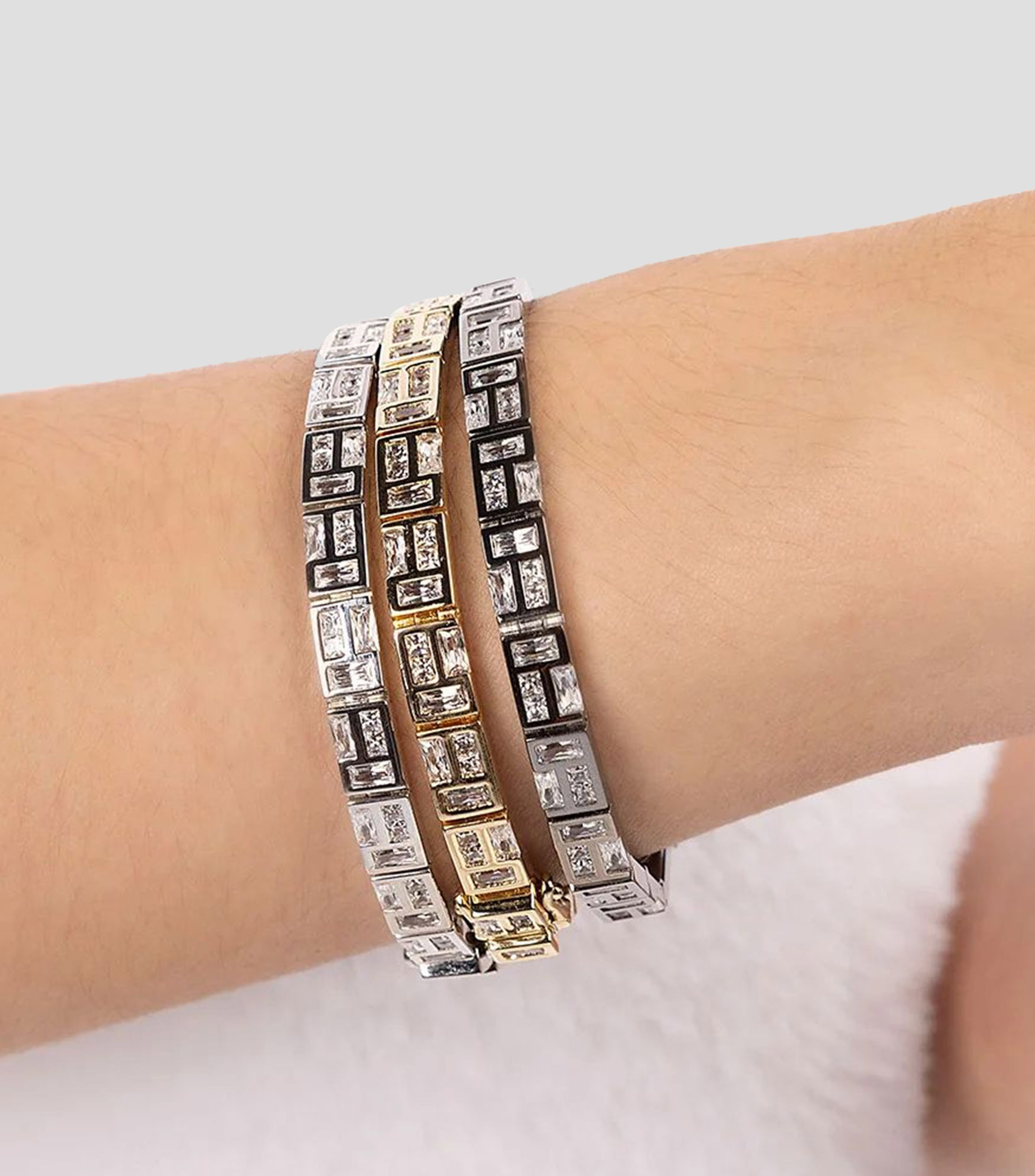 Brazalete en plata .925 con zirconia cúbica Mujer