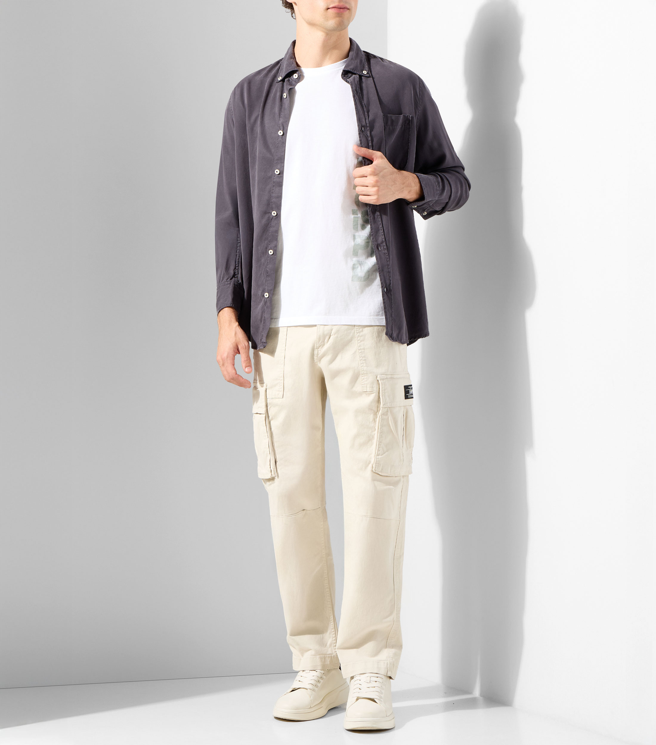 Playera cuello redondo manga corta estampada Hombre