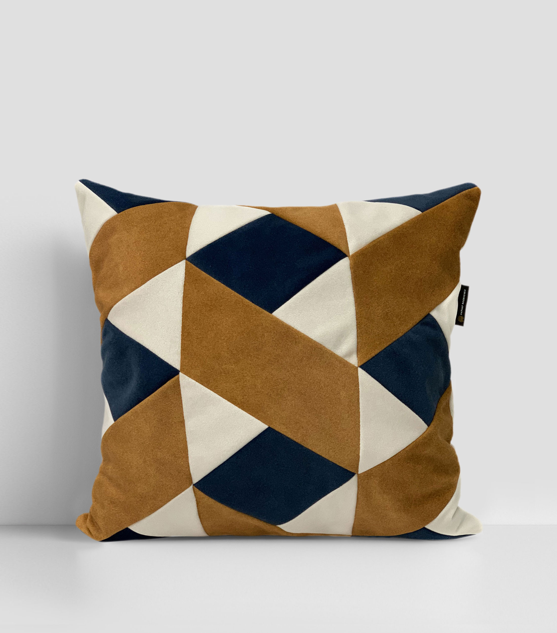 Cojín decorativo de alta costura hueso, mango y azul cobalto