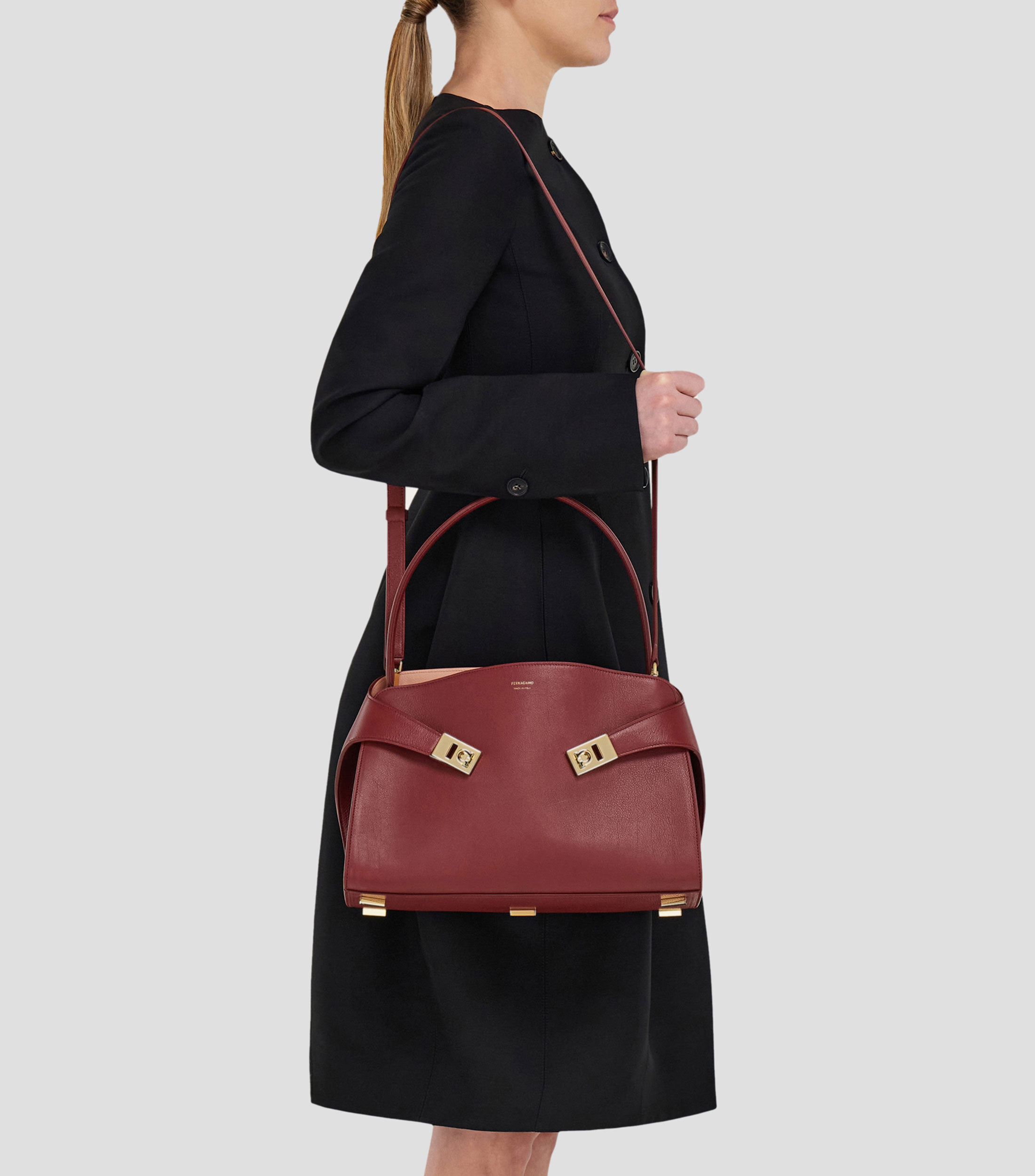 Bolsa Shoulder Hug soft Mujer