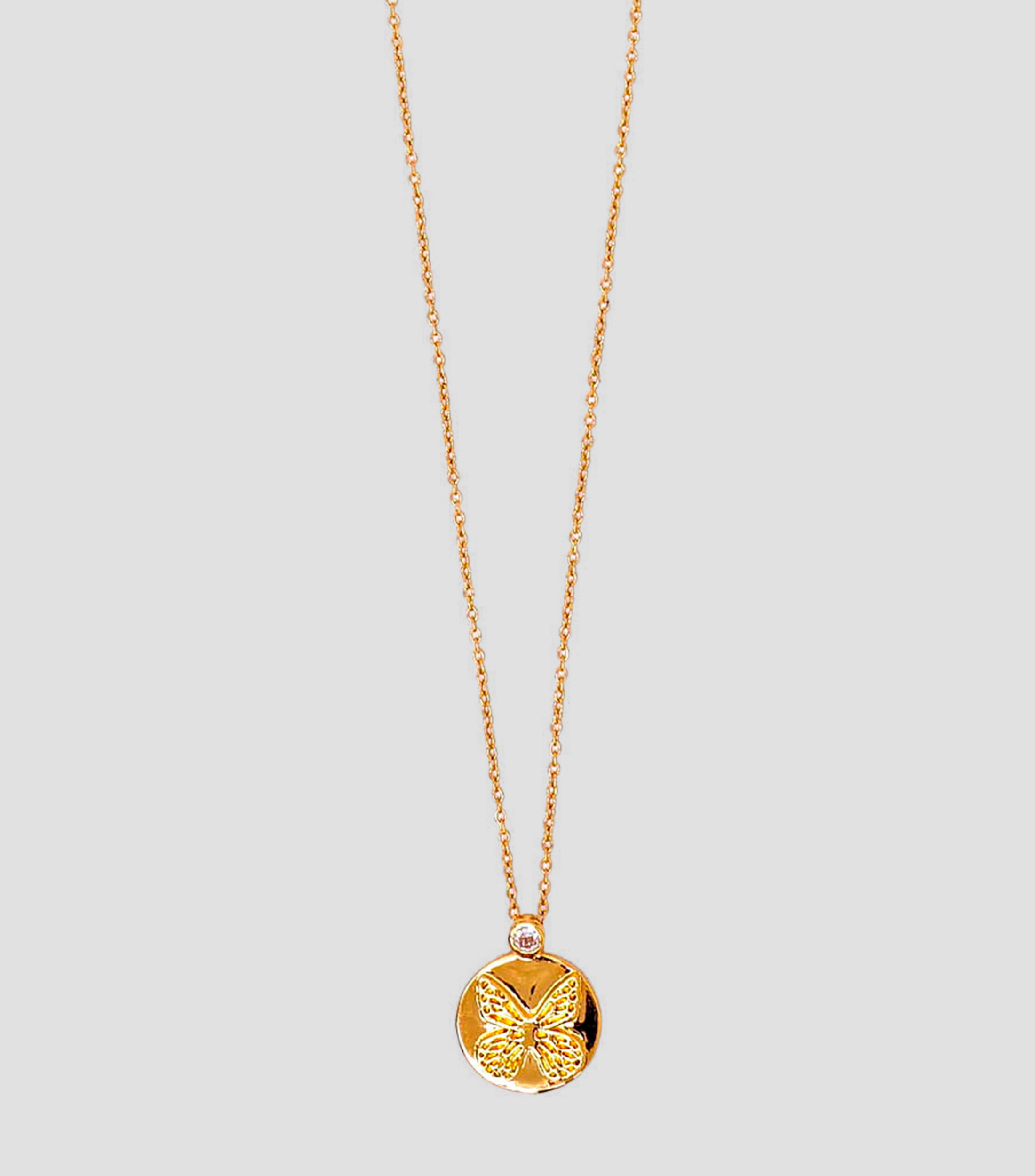 Collar con dije circular de mariposa Mujer