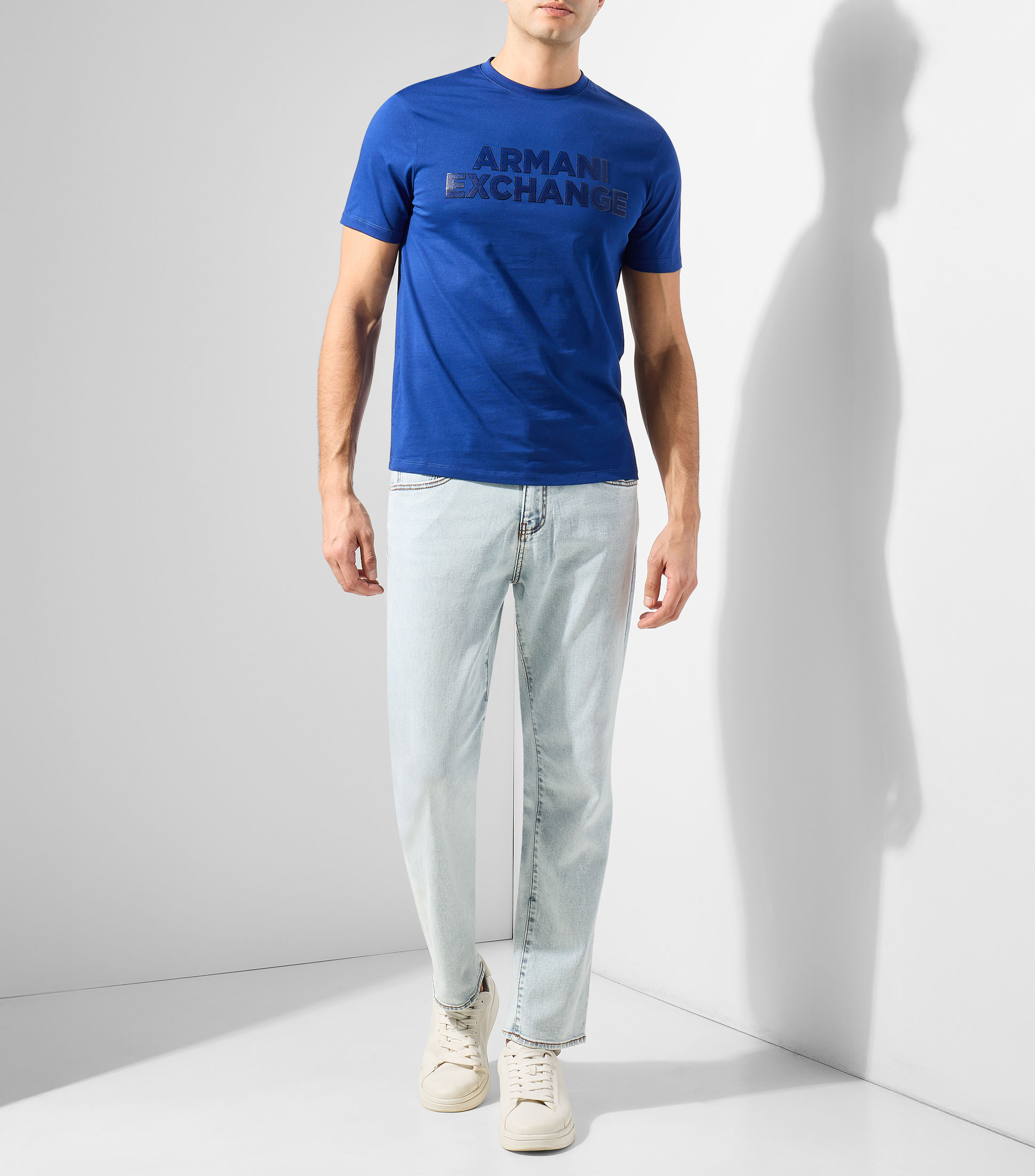 Playera cuello redondo manga corta estampada Hombre