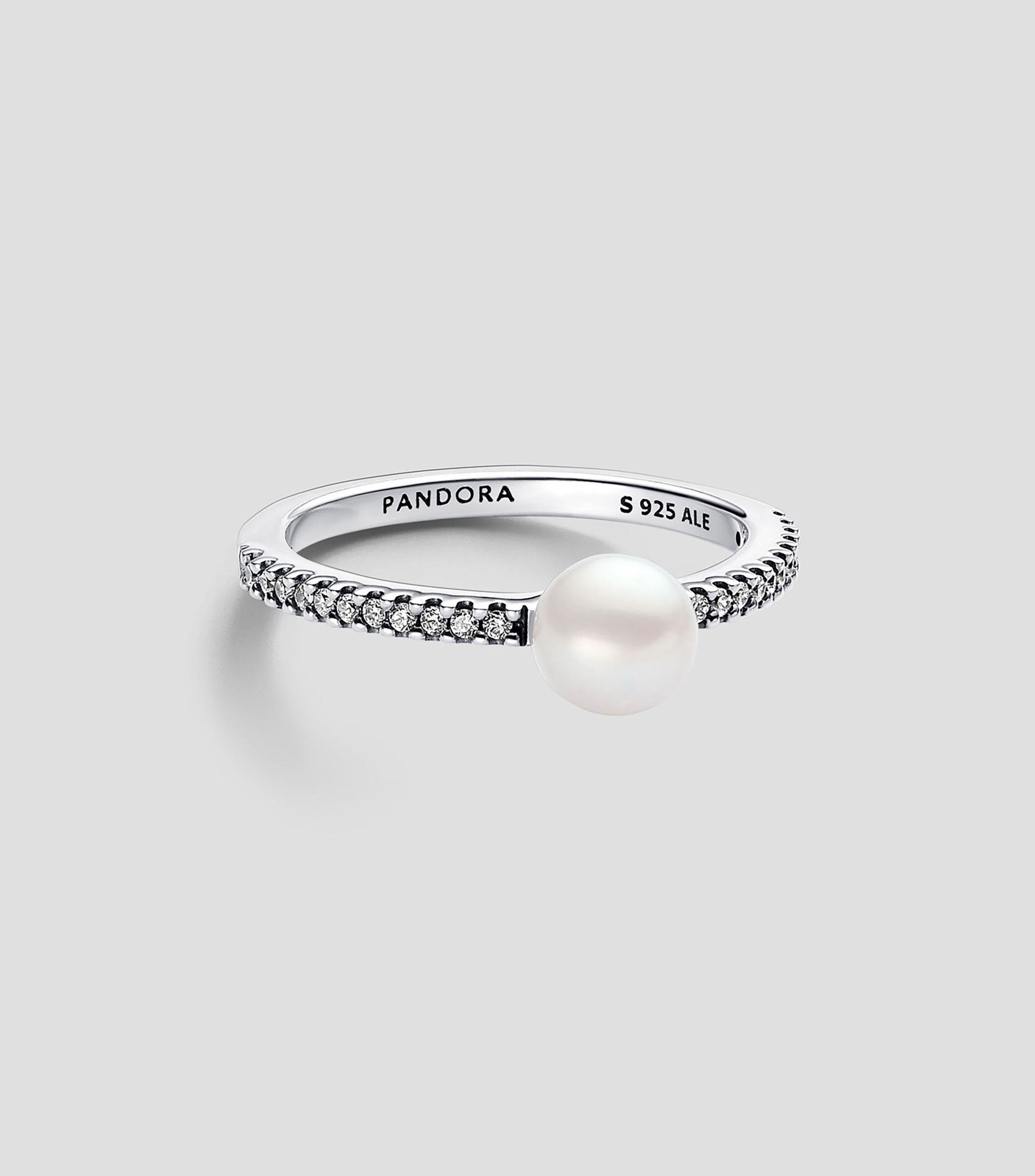 Anillo en plata .925 con circonitas y perla cultivada Mujer