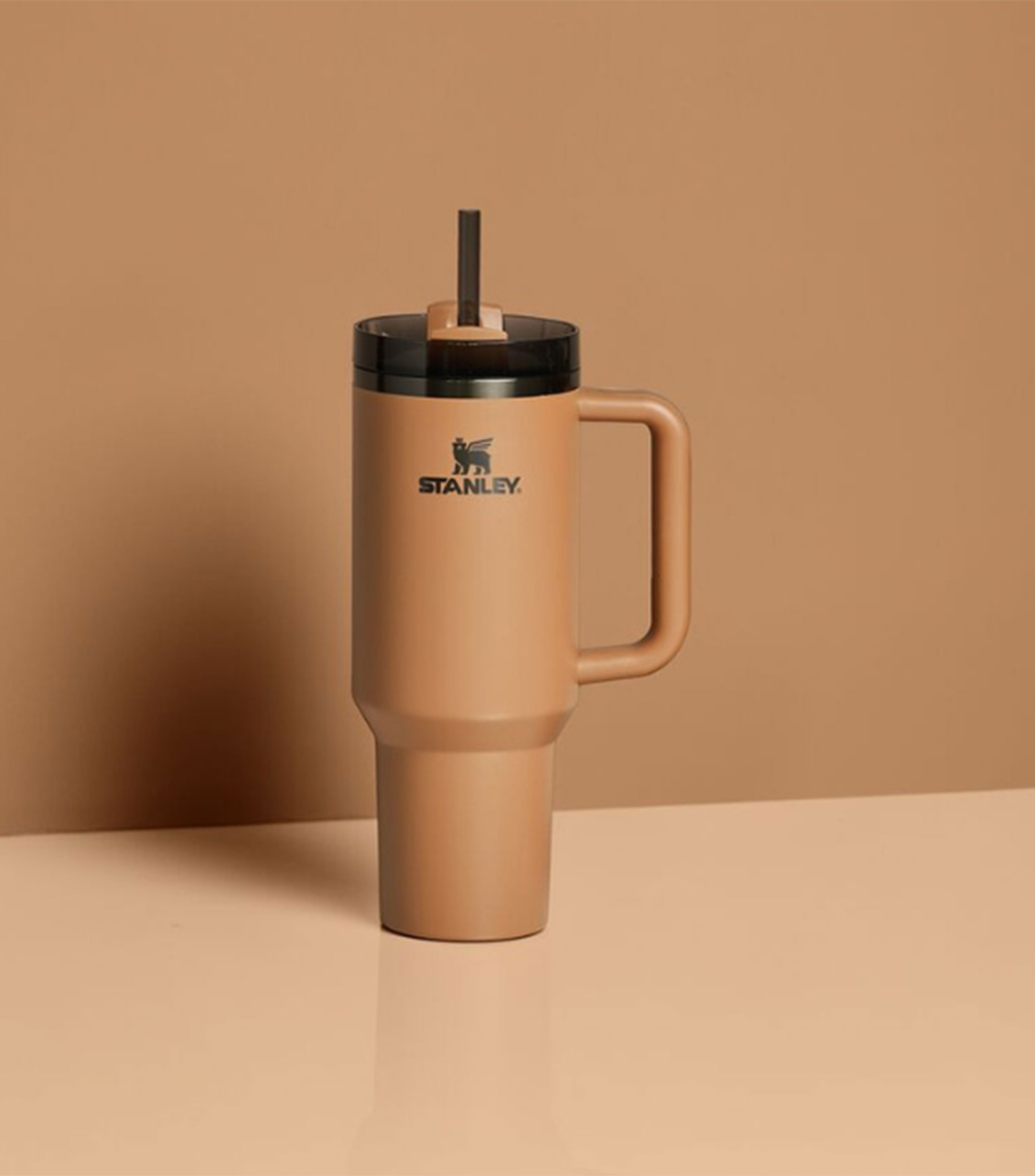 Termo Quencher Camel en acero inoxidable, 1.18 L