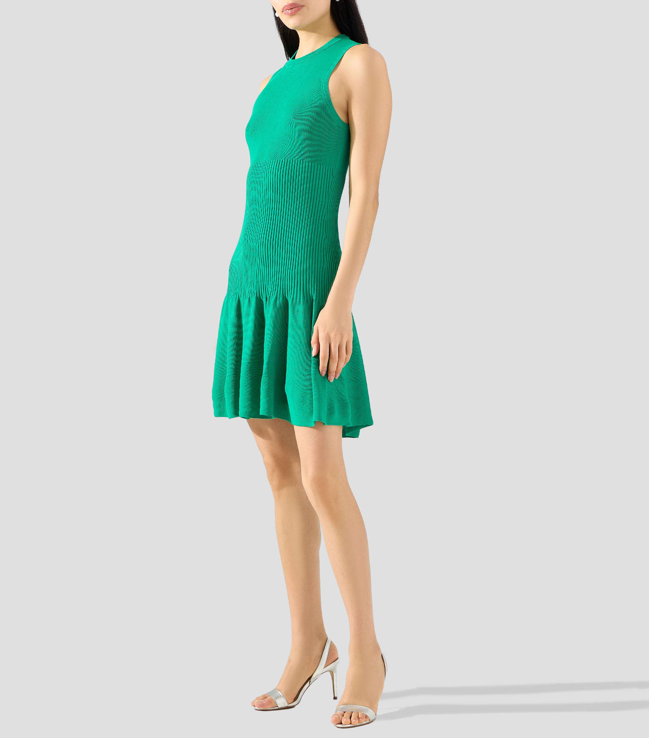 Vestido corto liso Mujer