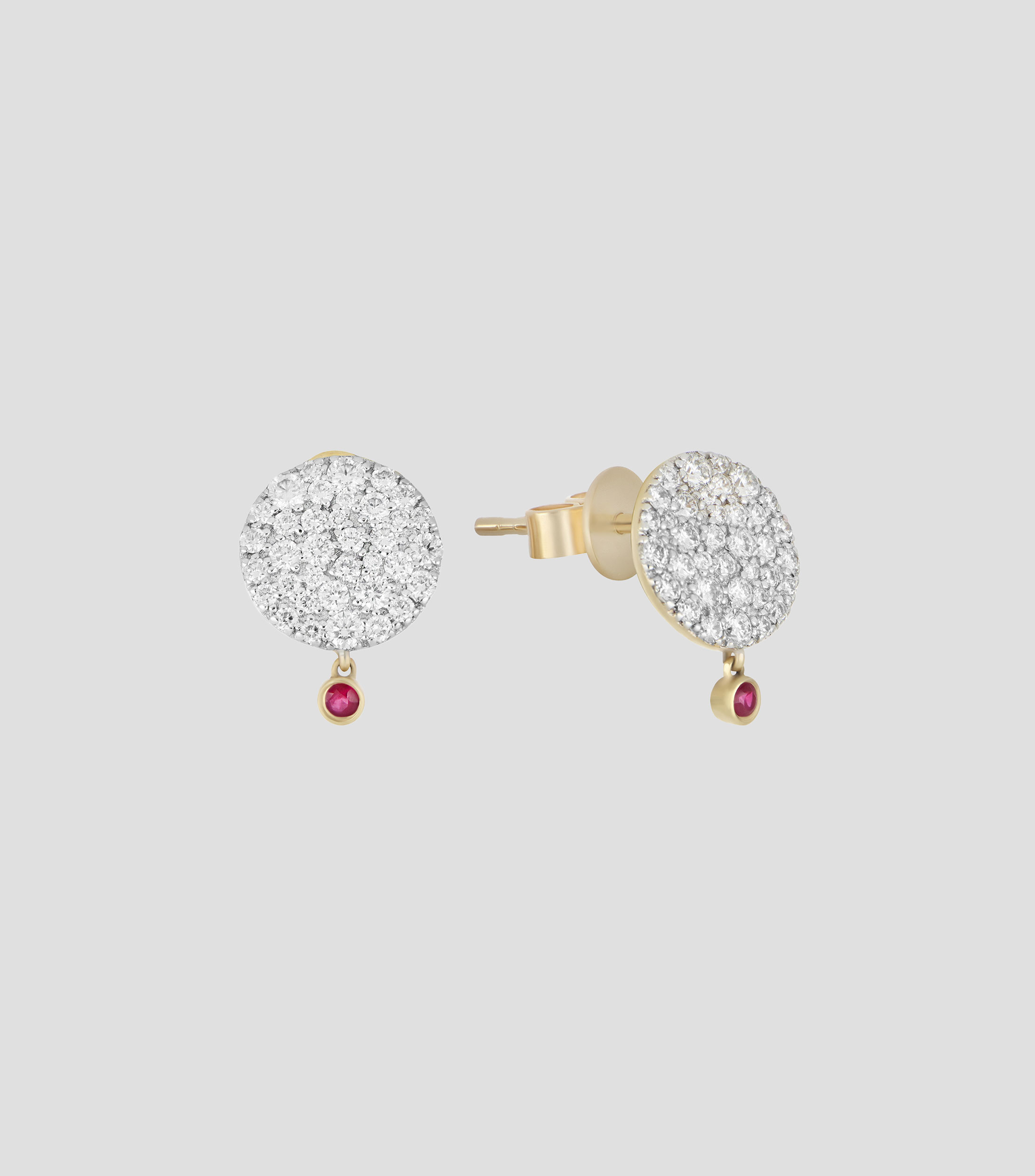 Broqueles en oro amarillo de 14 kilates con diamantes y rubí Mujer