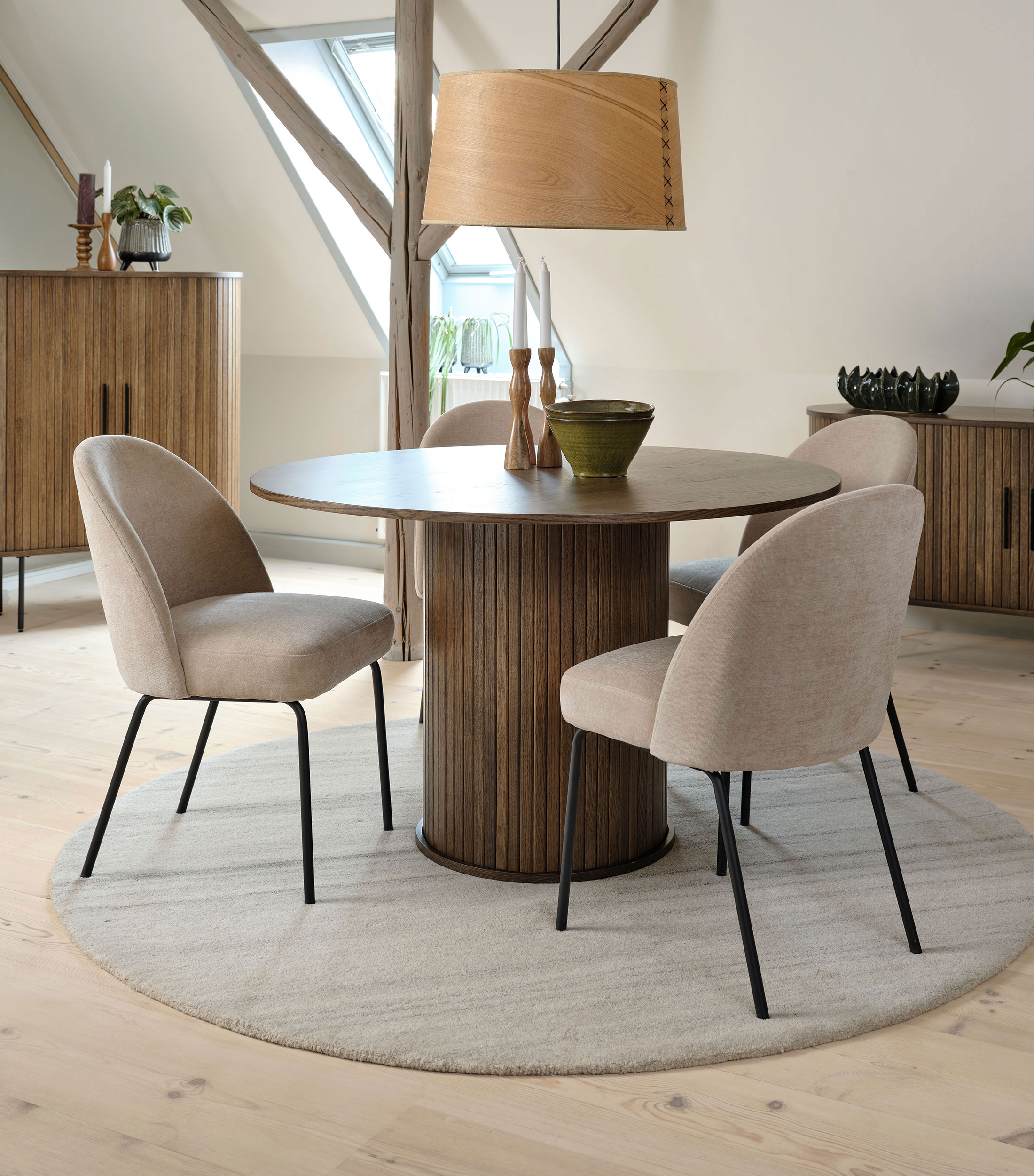 Silla de comedor Creston en tela spuma metal Arena