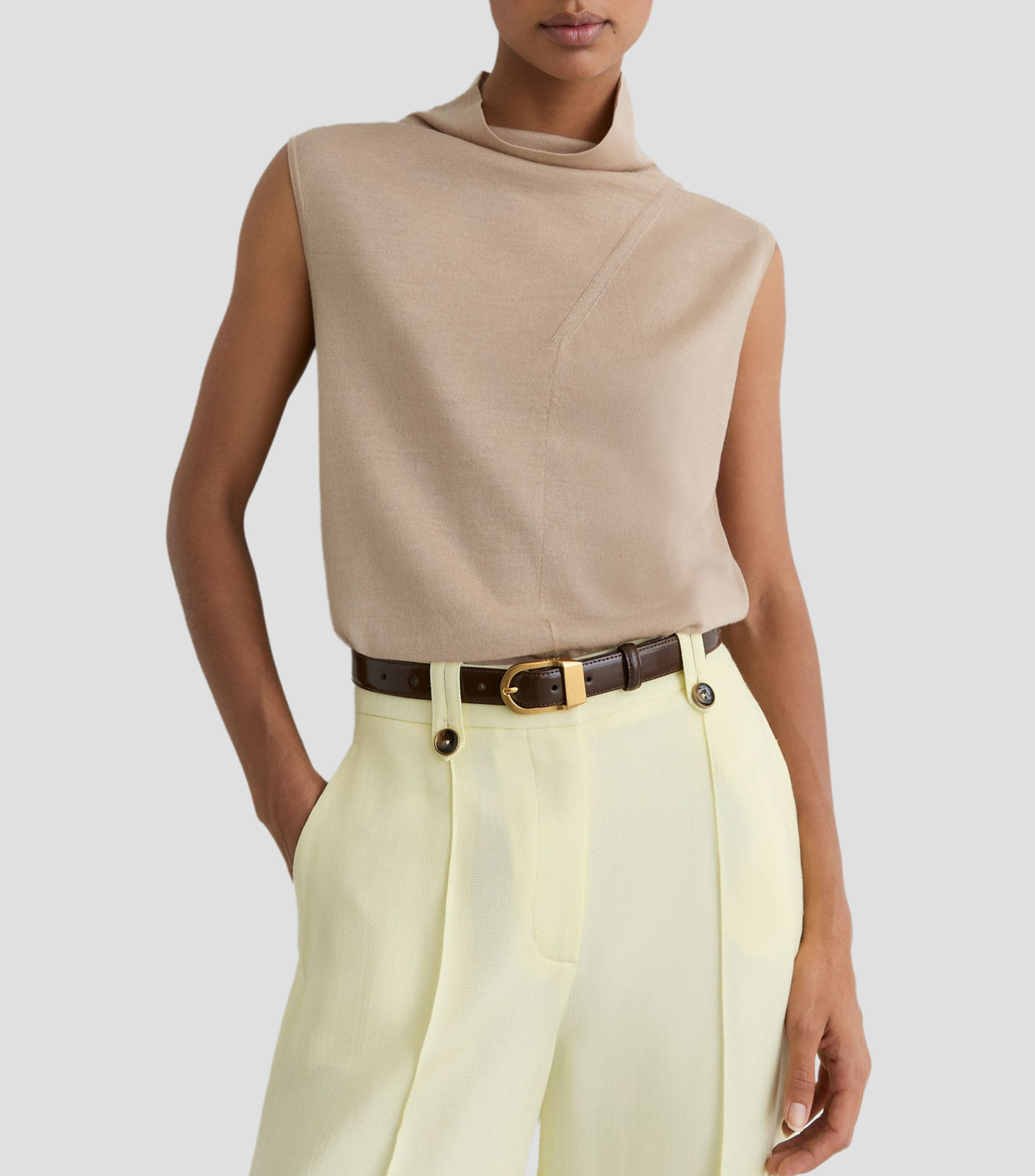 Blusa lisa sin mangas Mujer