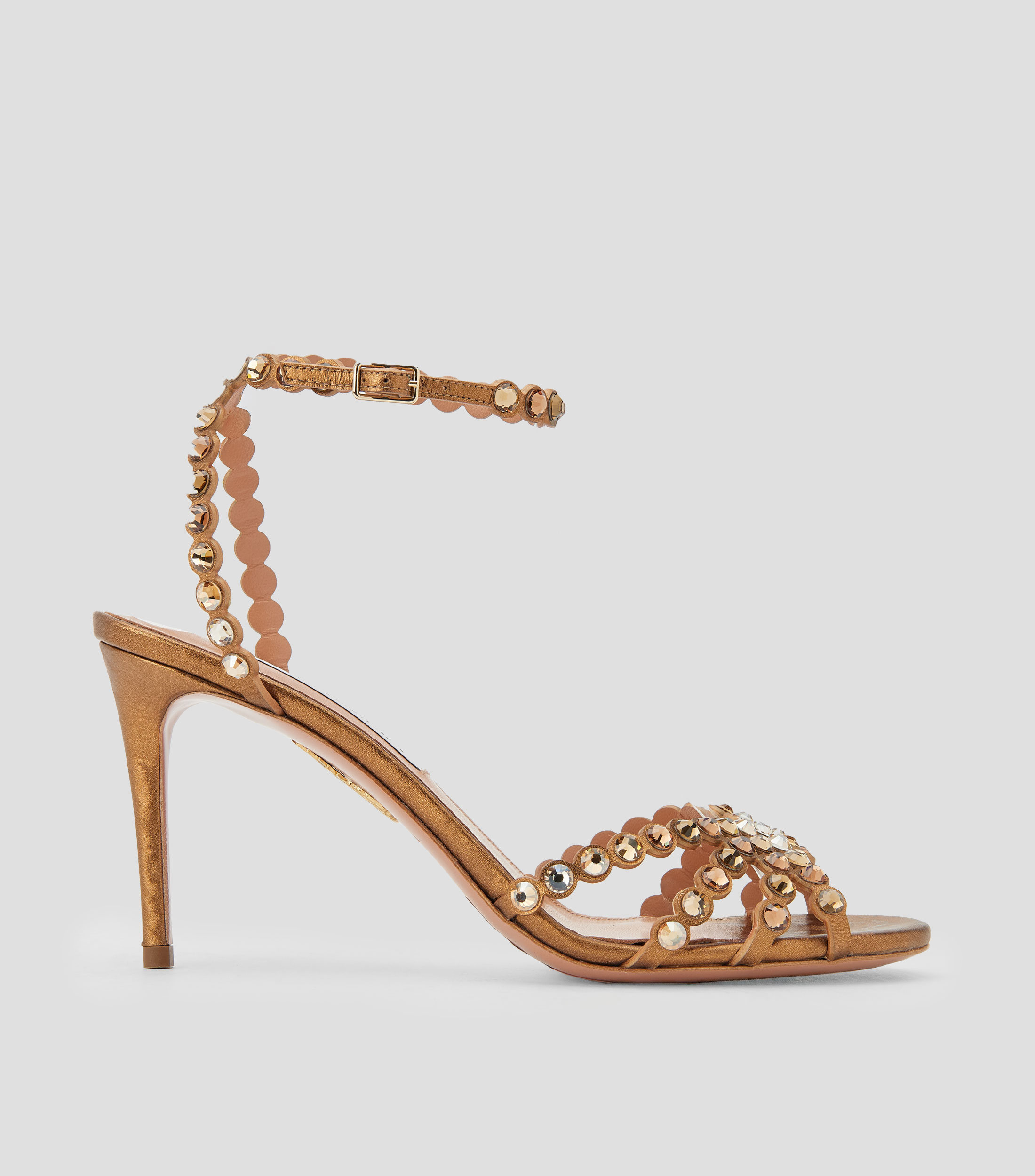 Sandalias con tacón alto de aguja Mujer