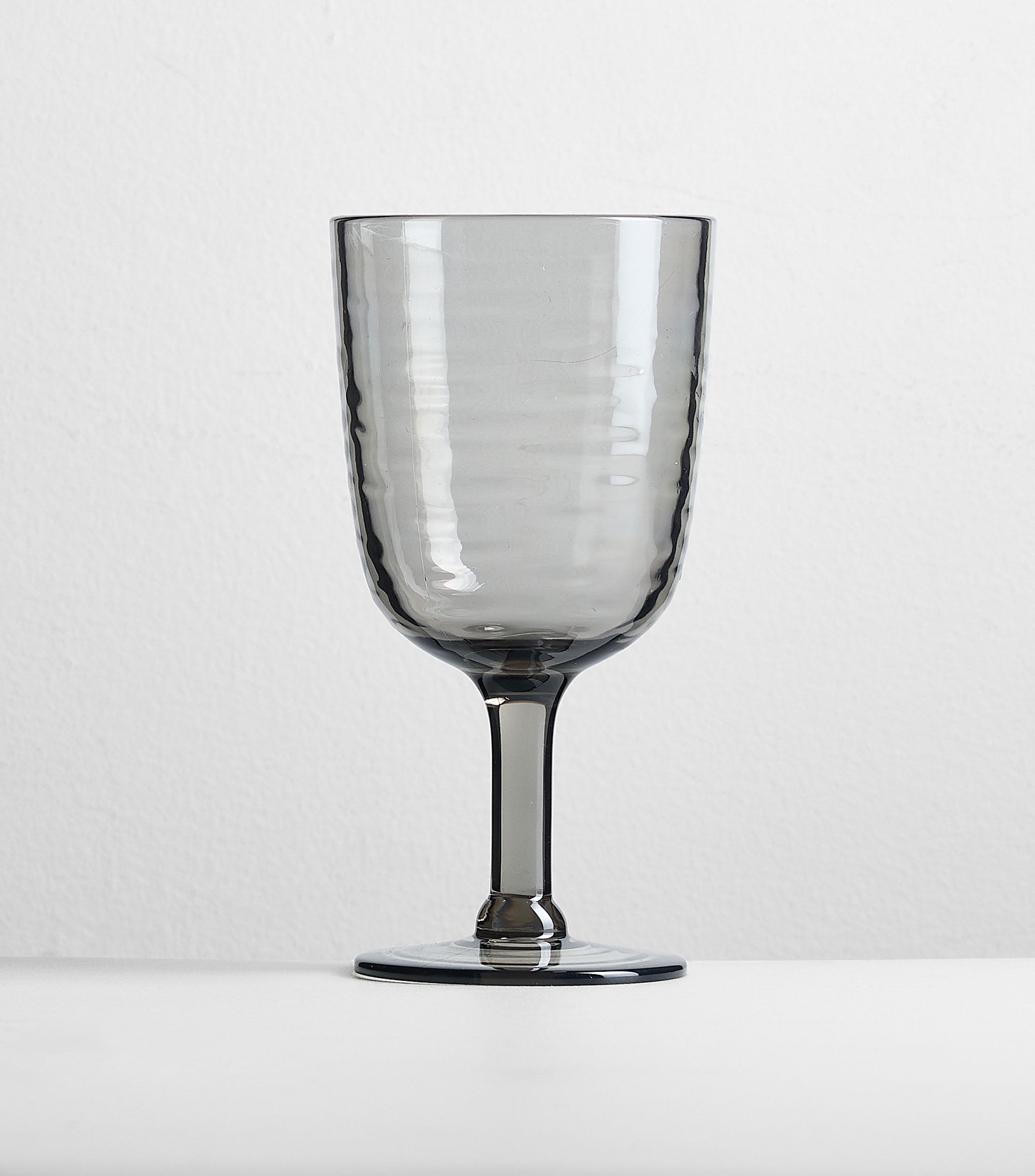 Copa de agua Foundry Gris